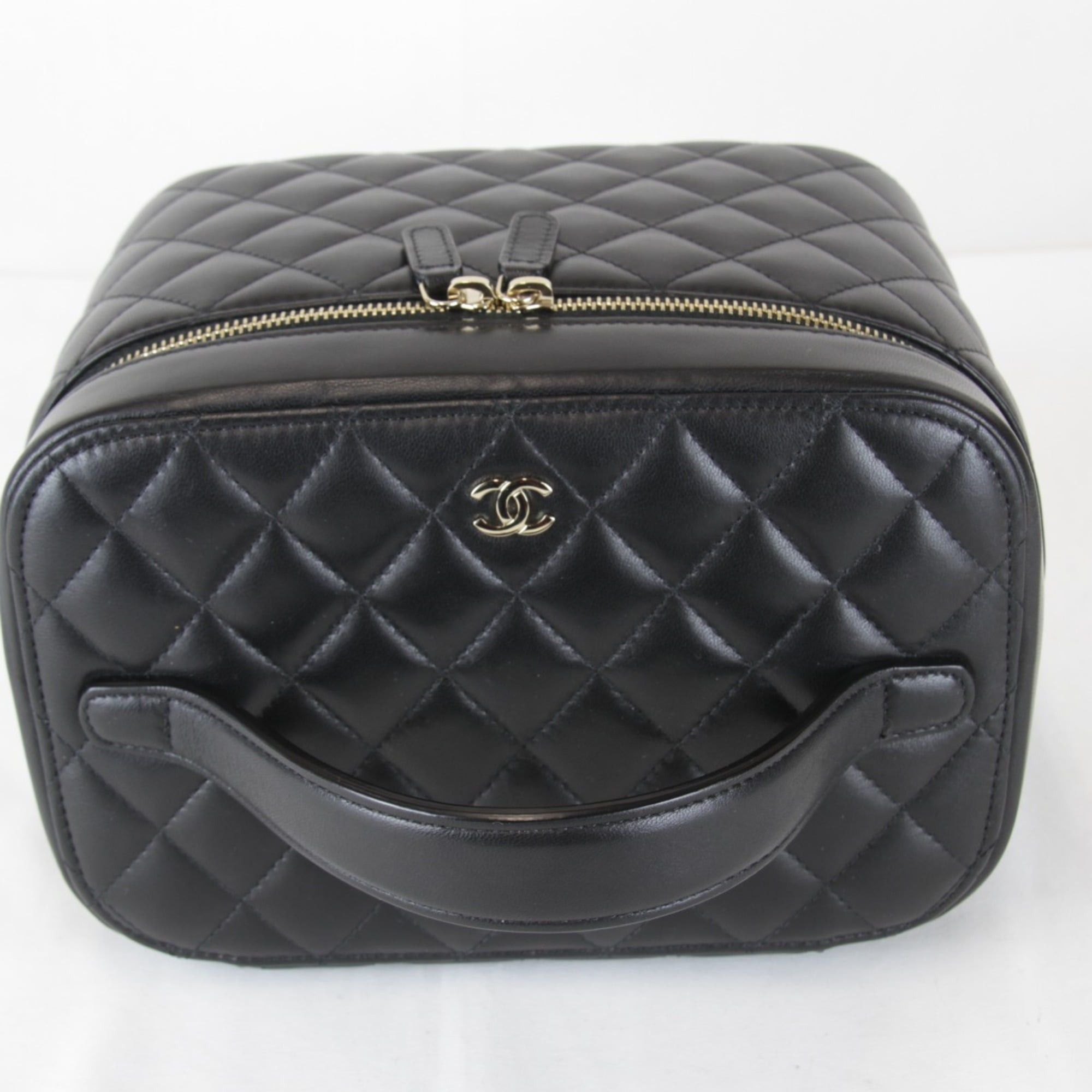 Chanel CHANEL Matelassé Vanity Bag, Lambskin, Black, Women's Size ONE SIZE - 8 Thumbnail