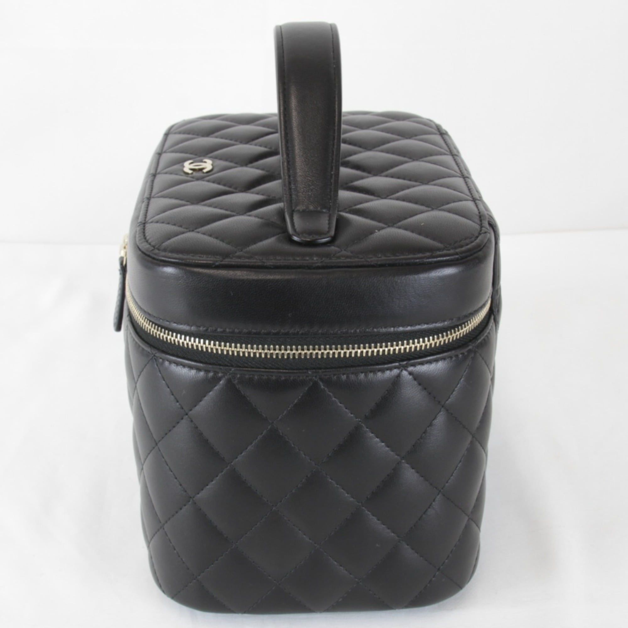 Chanel CHANEL Matelassé Vanity Bag, Lambskin, Black, Women's Size ONE SIZE - 3 Thumbnail