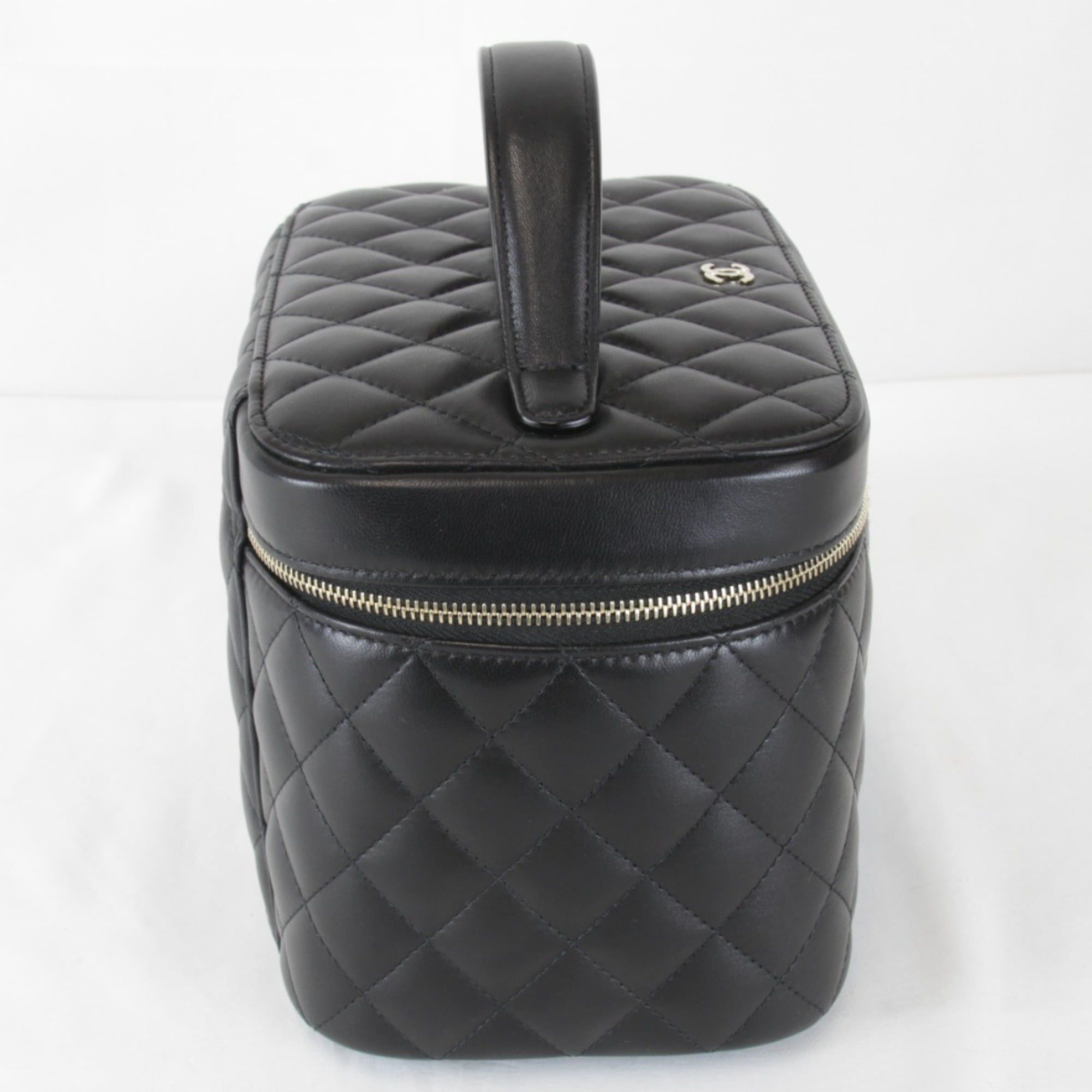 Chanel CHANEL Matelassé Vanity Bag, Lambskin, Black, Women's Size ONE SIZE - 4 Thumbnail
