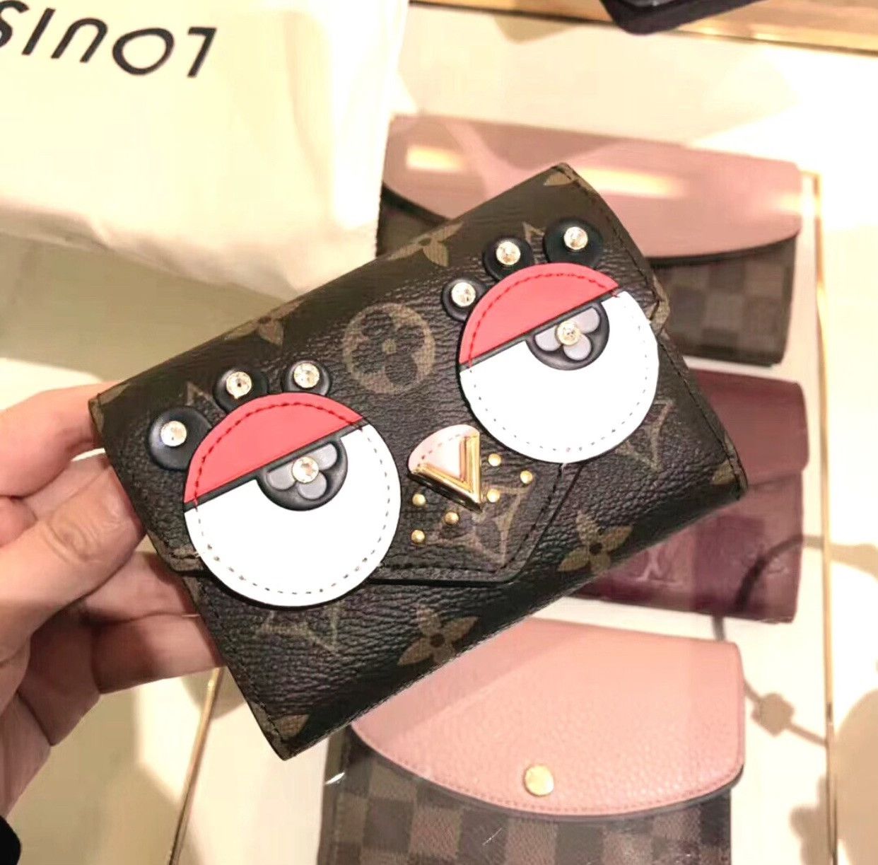 Louis Vuitton Louis Vuitton Lovebird Valentine Limited Trifold Wallet Size ONE SIZE - 9 Thumbnail