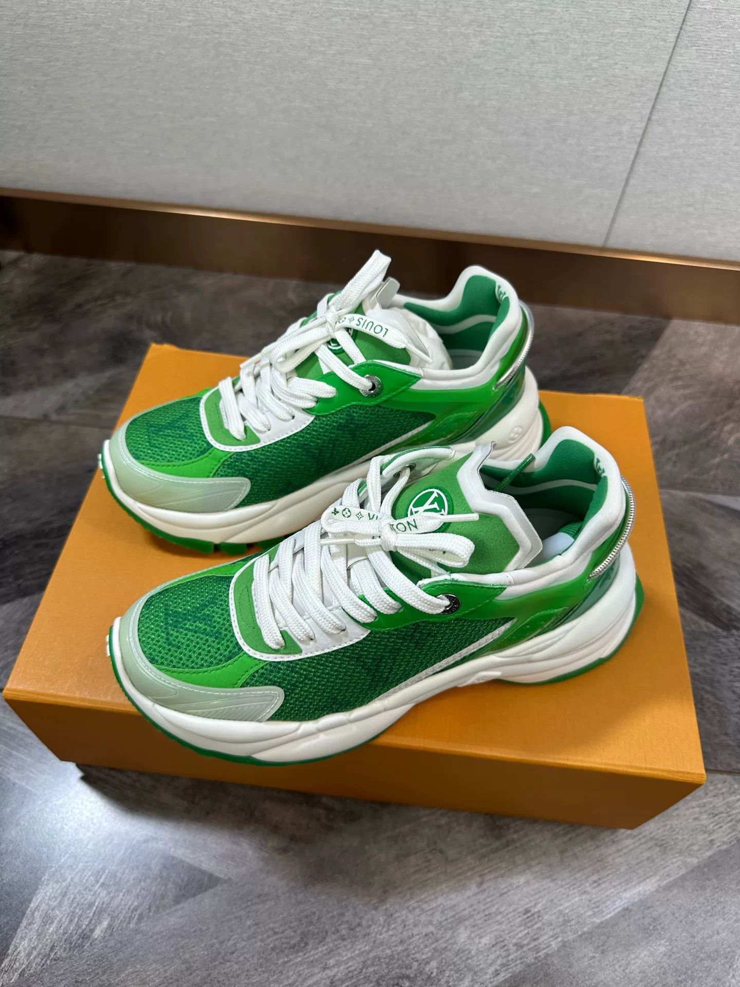 Louis Vuitton LV Run 55 Green Logo Dad Sneakers Size US 5 / IT 35 - 4 Thumbnail