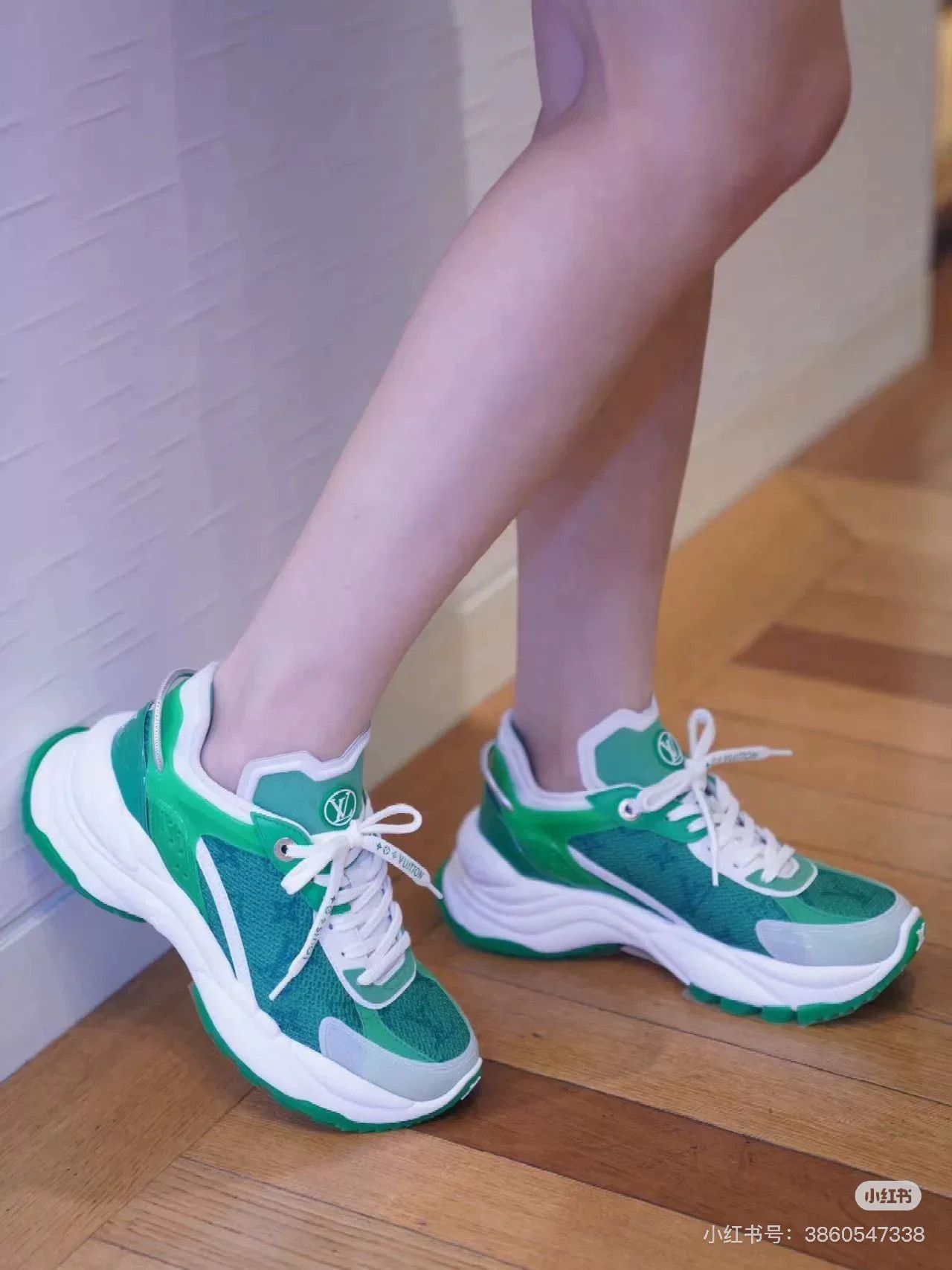 Louis Vuitton LV Run 55 Green Logo Dad Sneakers Size US 5 / IT 35 - 6 Thumbnail