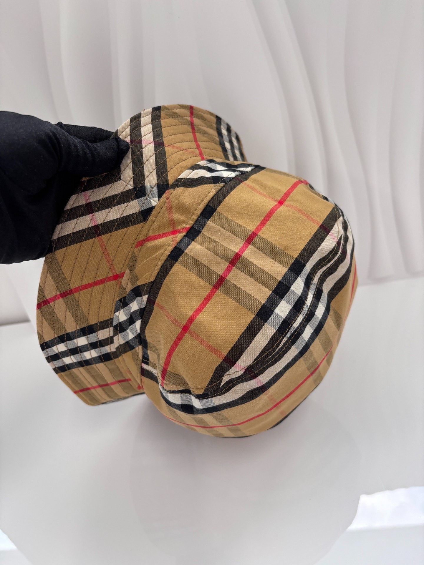 Burberry Burberry Classic Check Bucket Hat Size ONE SIZE - 3 Thumbnail
