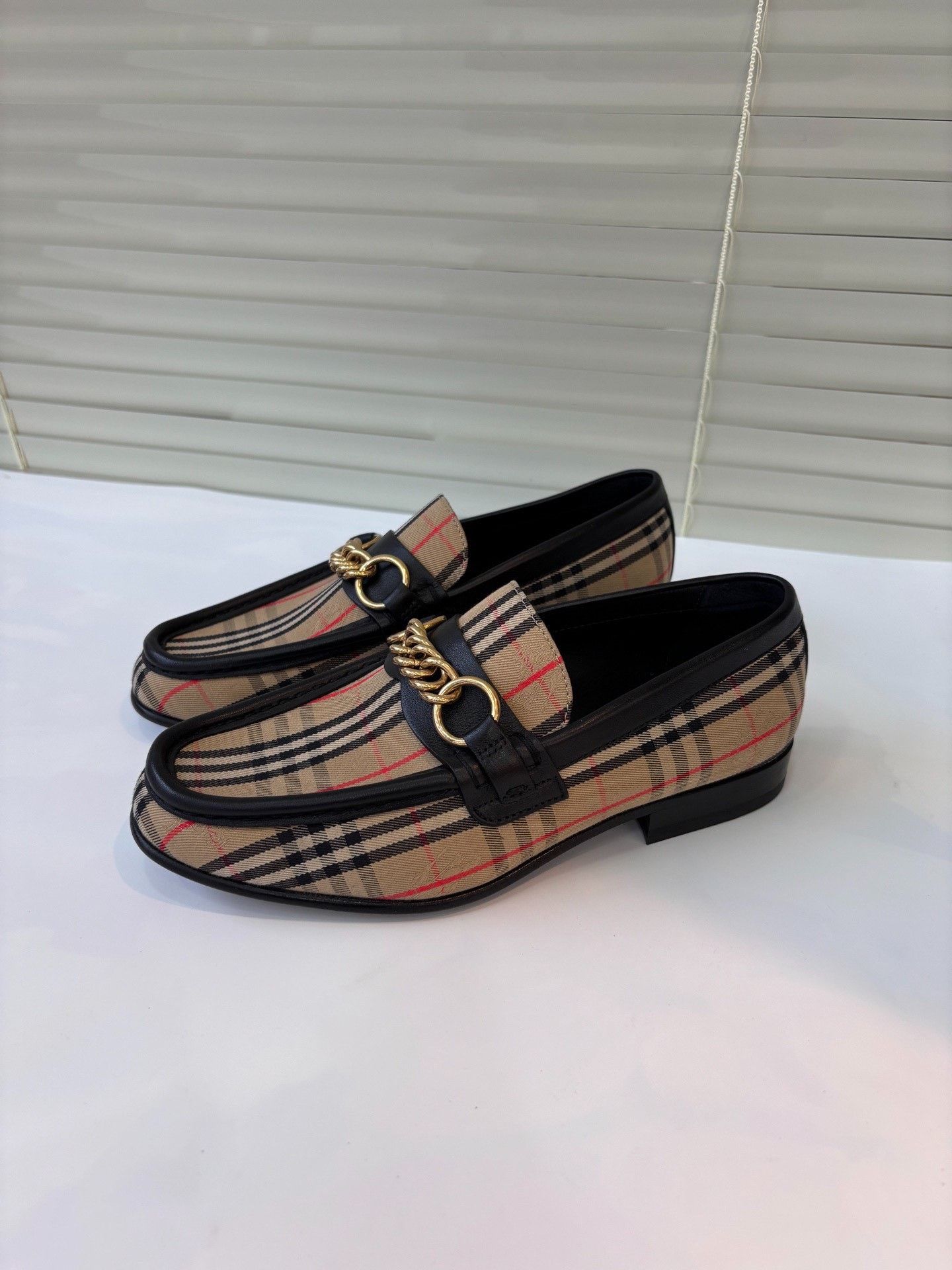 Burberry Burberry Classic Check Slip-On Loafers Size US 4.5 / IT 34.5 - 8 Thumbnail