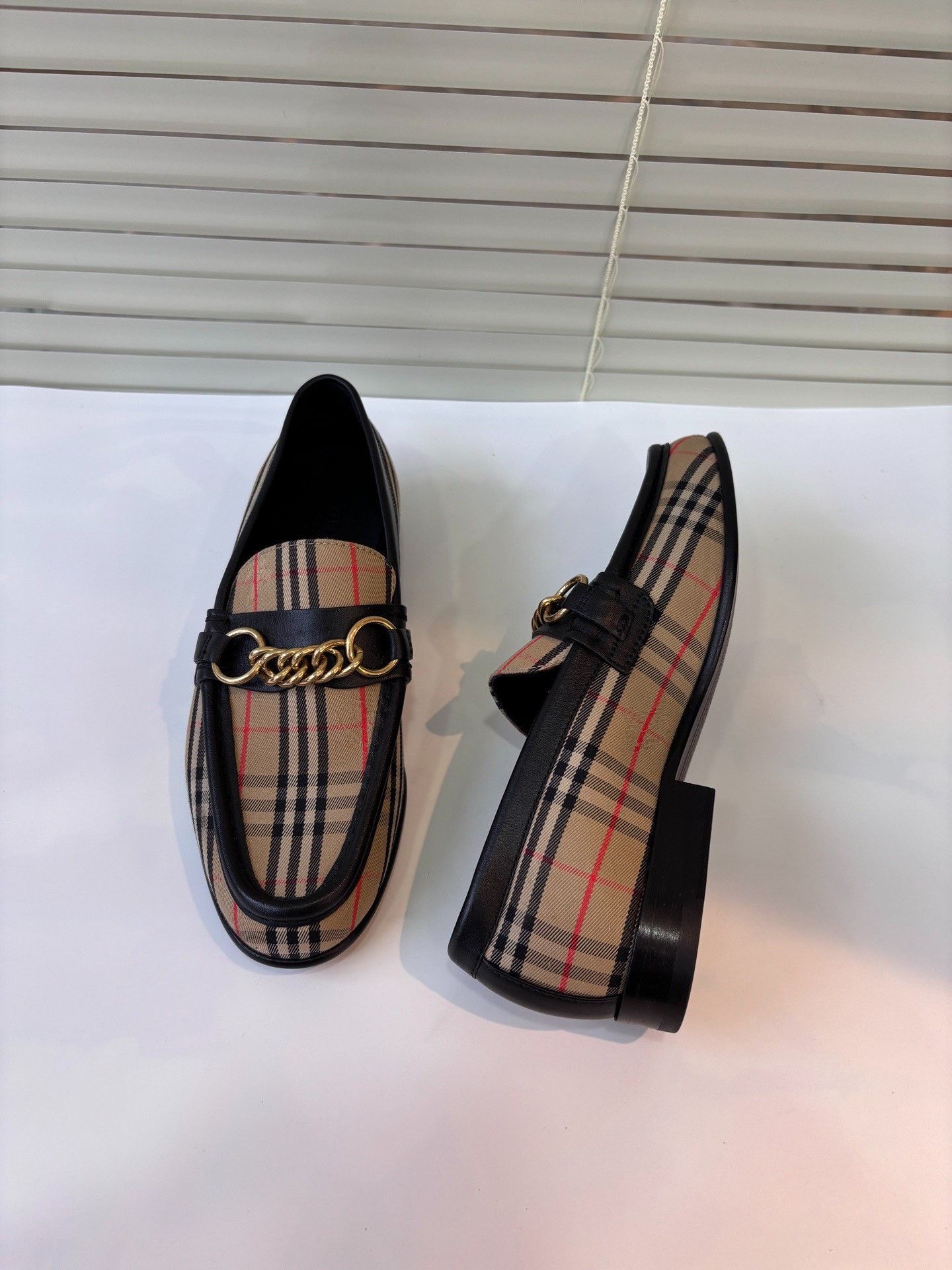 Burberry Burberry Classic Check Slip-On Loafers Size US 4.5 / IT 34.5 - 3 Thumbnail