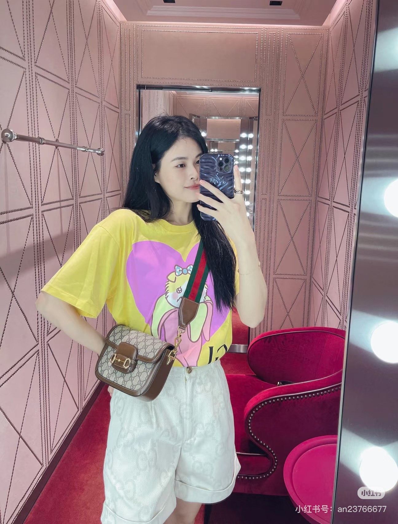 Gucci Gucci x Banaya Banana Cat T-shirt Size XS / US 0-2 / IT 36-38 - 3 Thumbnail
