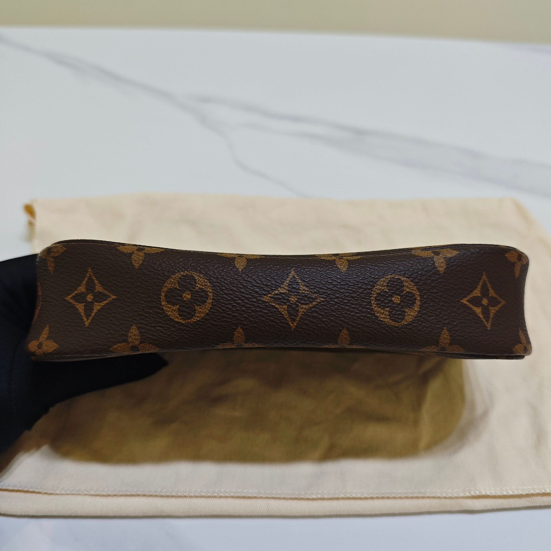 Louis Vuitton Louis Vuitton Ivy WOC Bag Size ONE SIZE - 6 Thumbnail