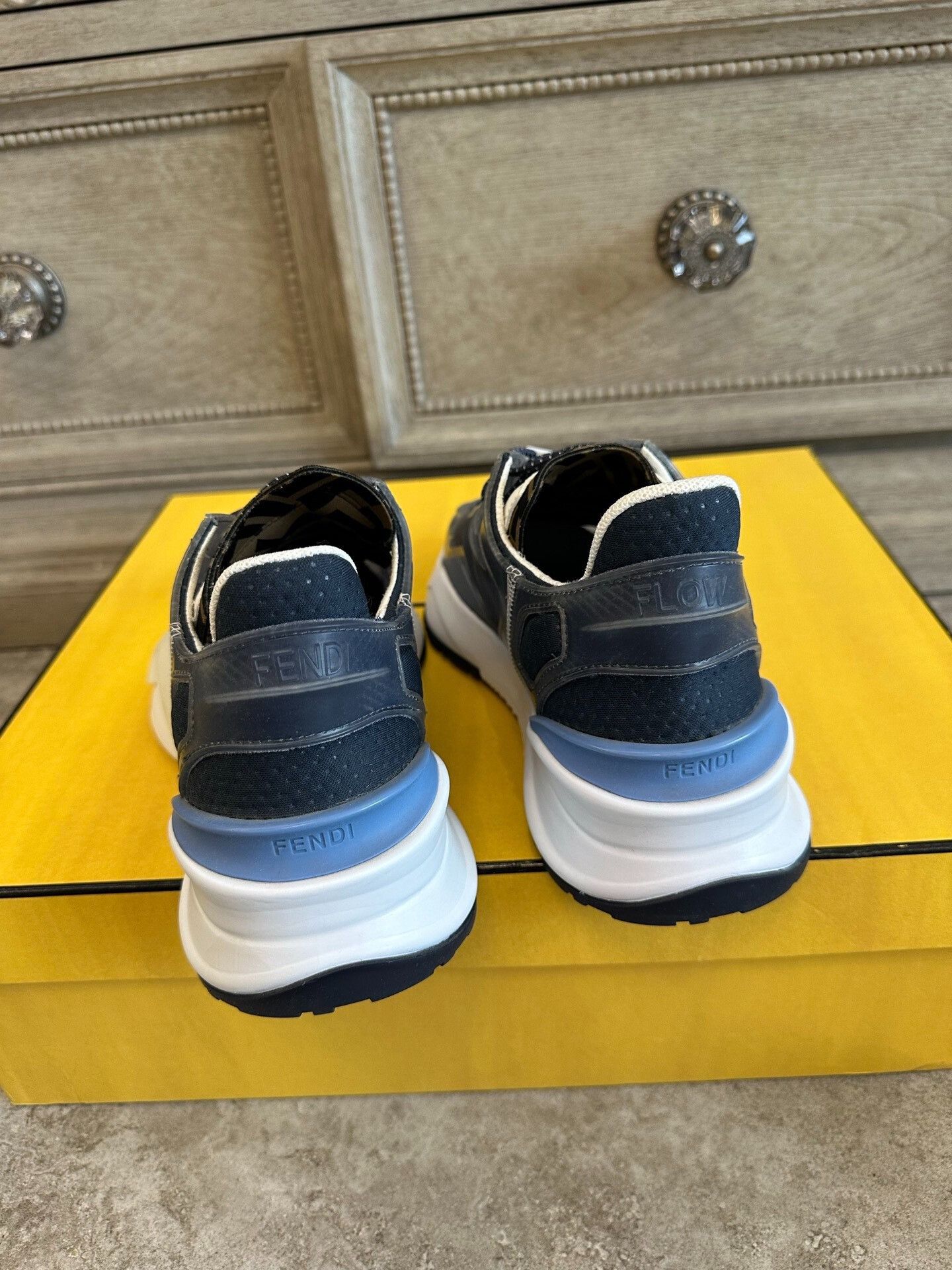 Fendi Fendi Flow Men's Transparent Sneakers Size US 6 / EU 39 - 4 Thumbnail