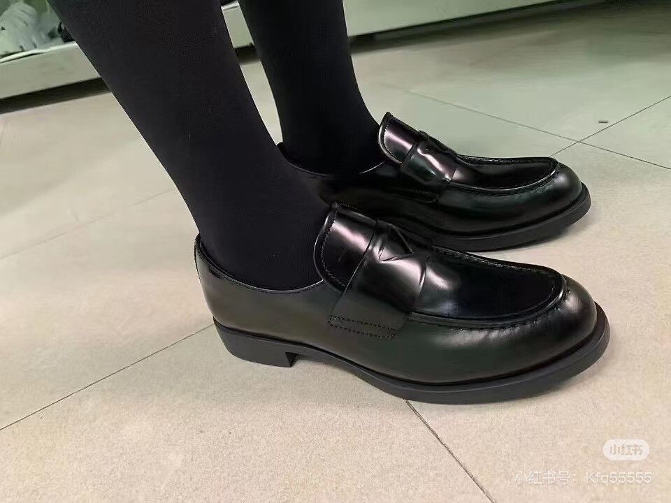 Prada Prada Black Leather Triangle Logo Loafers Size US 5 / IT 35 - 5 Thumbnail