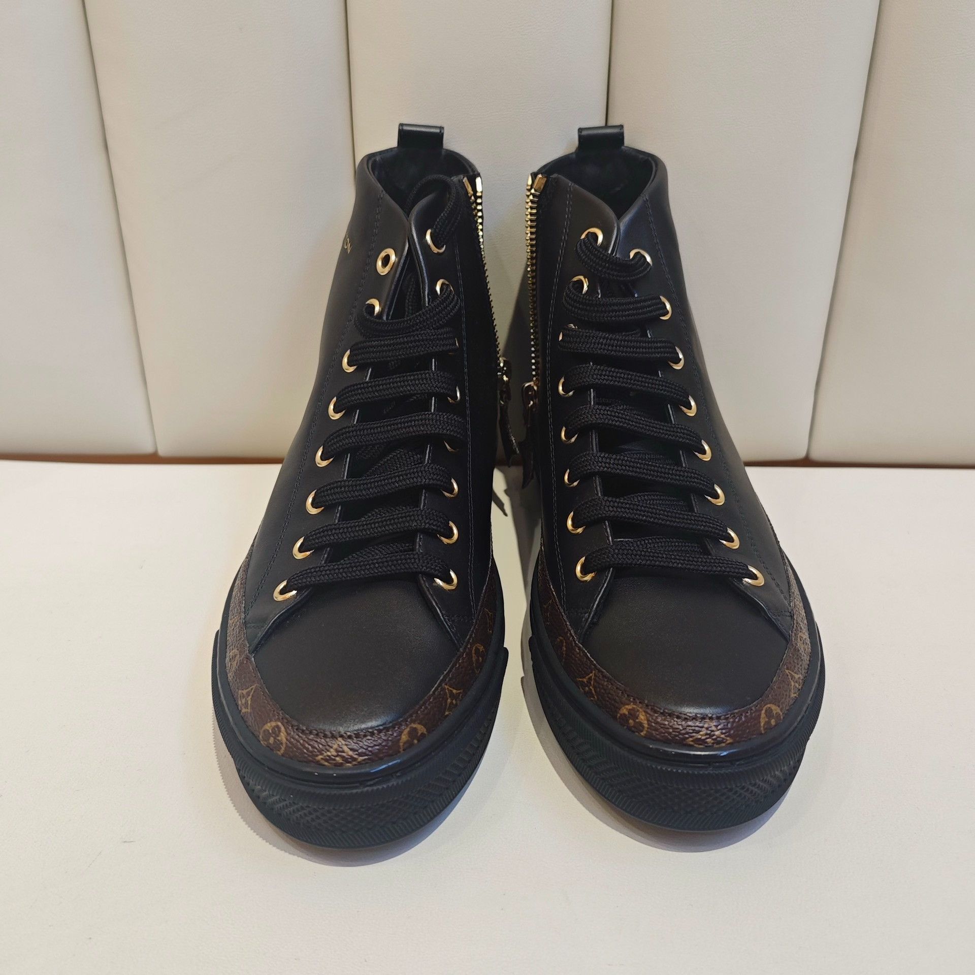 Louis Vuitton LV Stellar Monogram Low-Top Sneakers Size US 5 / IT 35 - 3 Thumbnail