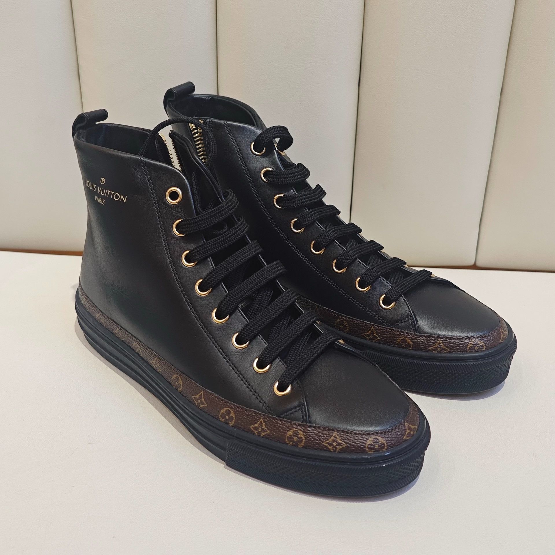 Louis Vuitton LV Stellar Monogram Low-Top Sneakers Size US 5 / IT 35 - 2 Thumbnail