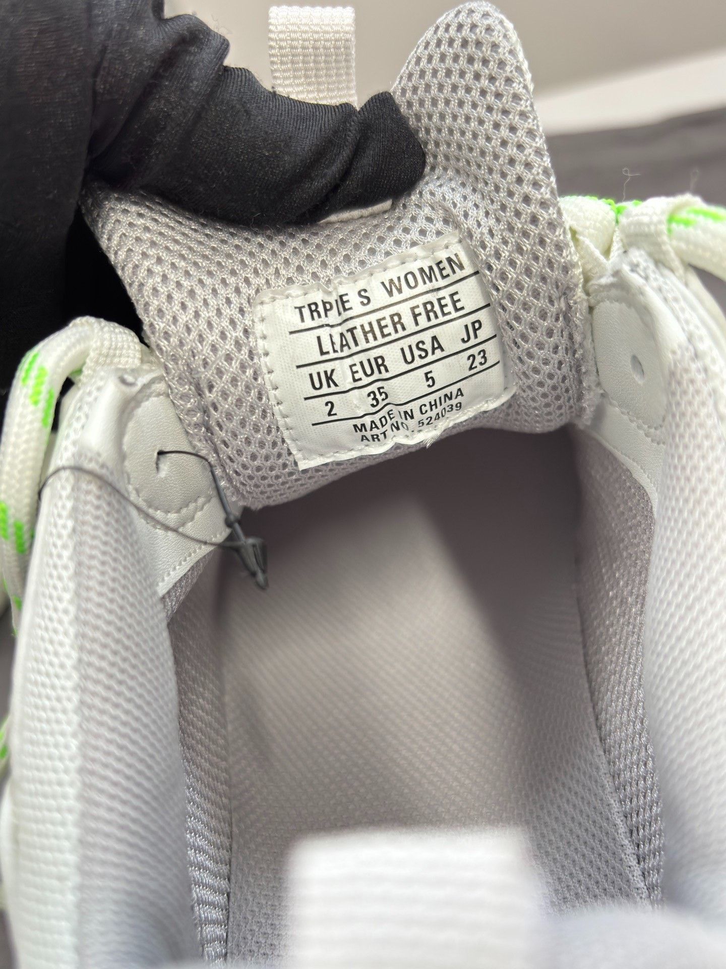 Balenciaga Balenciaga Triple S White Green Sneakers Size US 4 / IT 34 - 9 Thumbnail