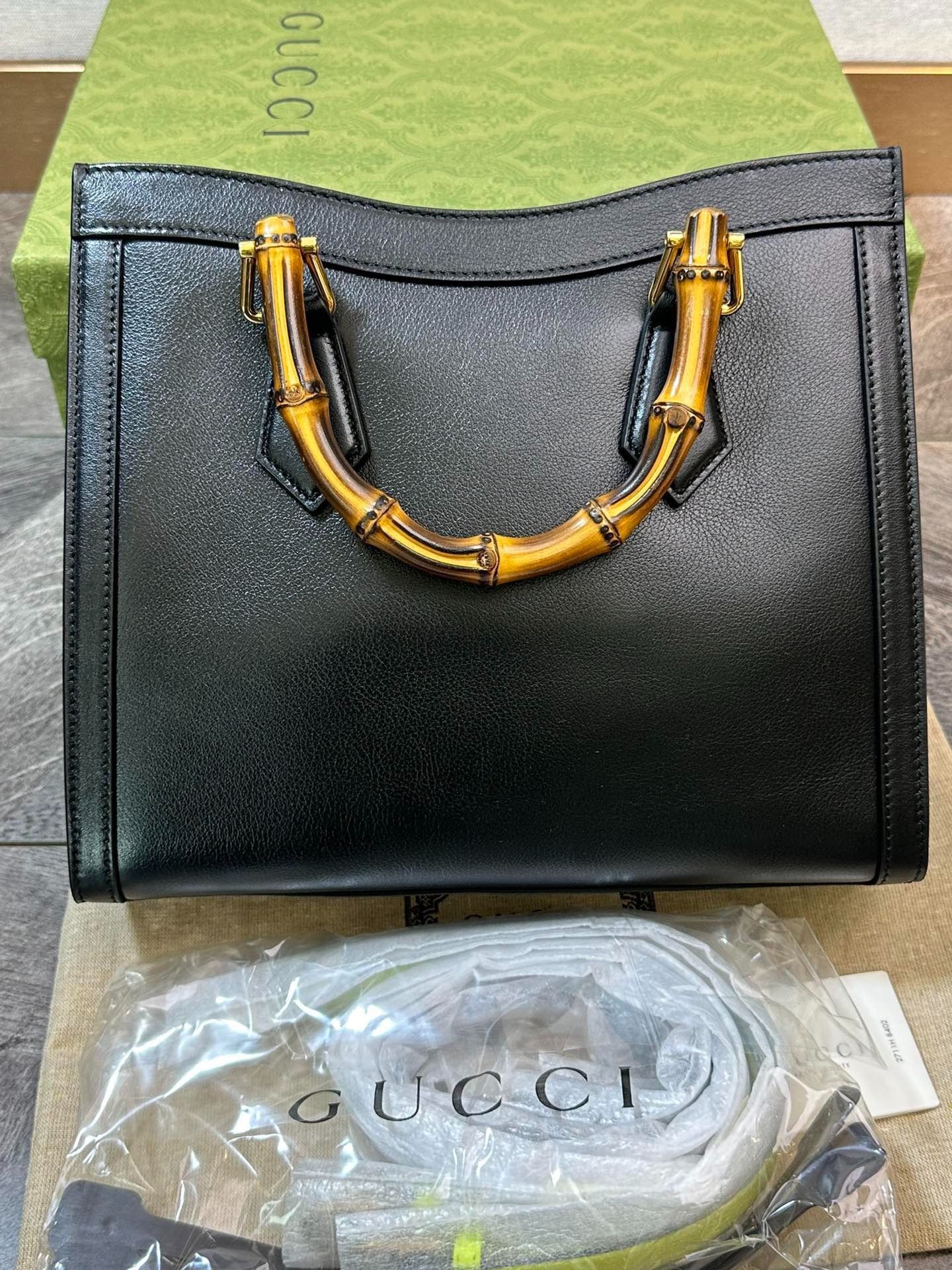 Gucci Gucci Diana Small Bamboo Handle Bag Size ONE SIZE - 2 Thumbnail