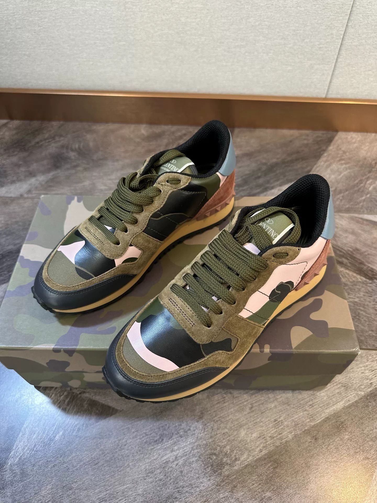 Valentino Valentino Camouflage Unisex Casual Sneakers Size US 6 / IT 36 - 2 Thumbnail