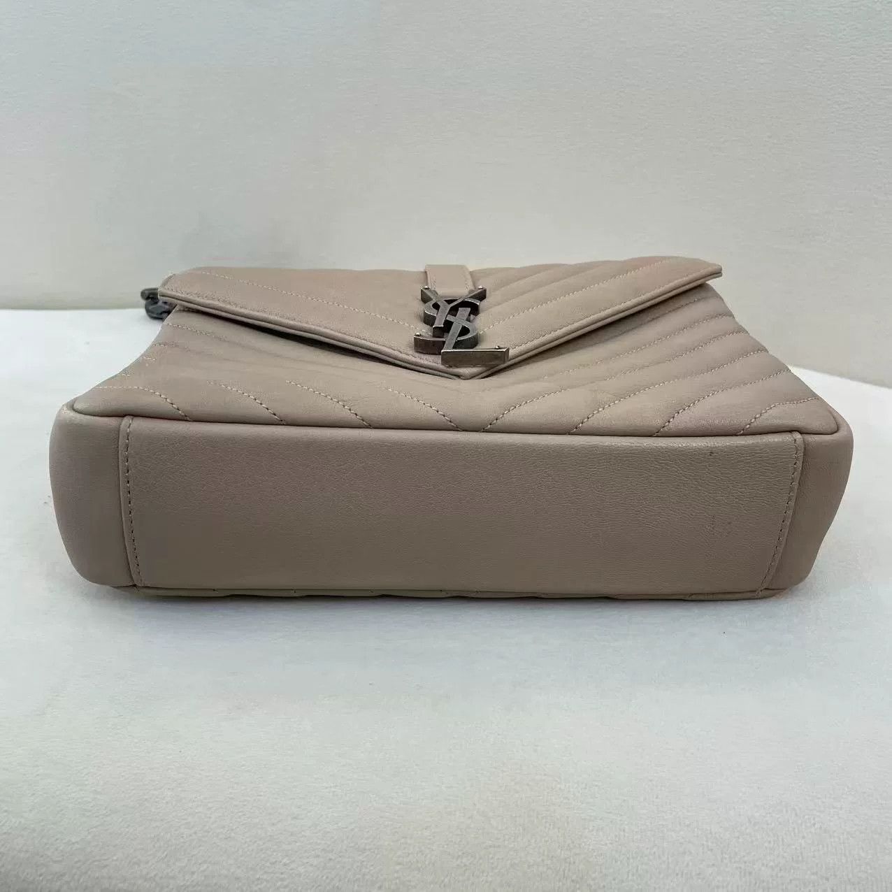 Yves Saint Laurent YSL V-Stitch Envelope Chain Shoulder Bag Size ONE SIZE - 6 Thumbnail