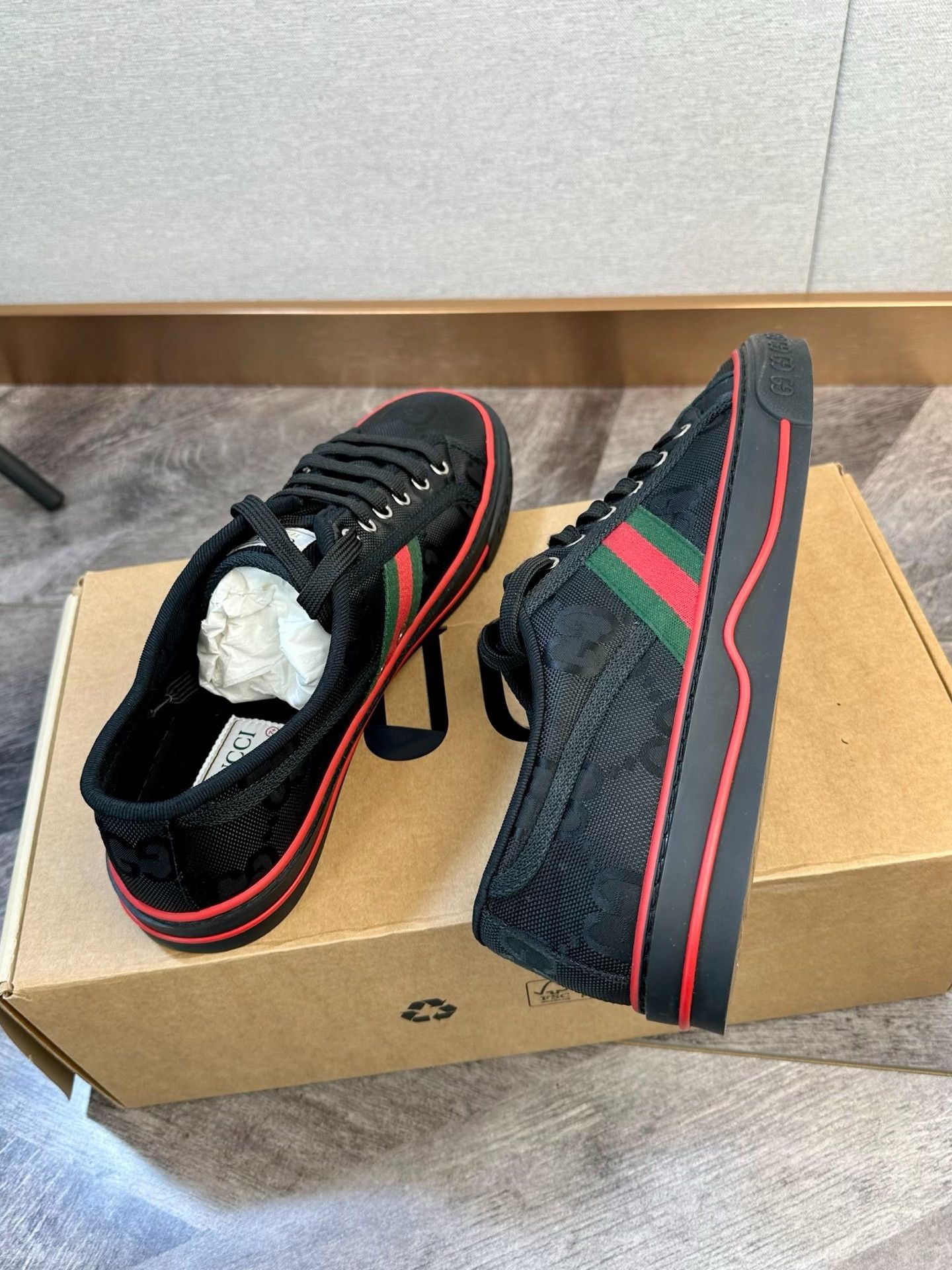 Gucci Gucci 1977 Canvas Sneakers Size US 5.5 / IT 35.5 - 6 Thumbnail