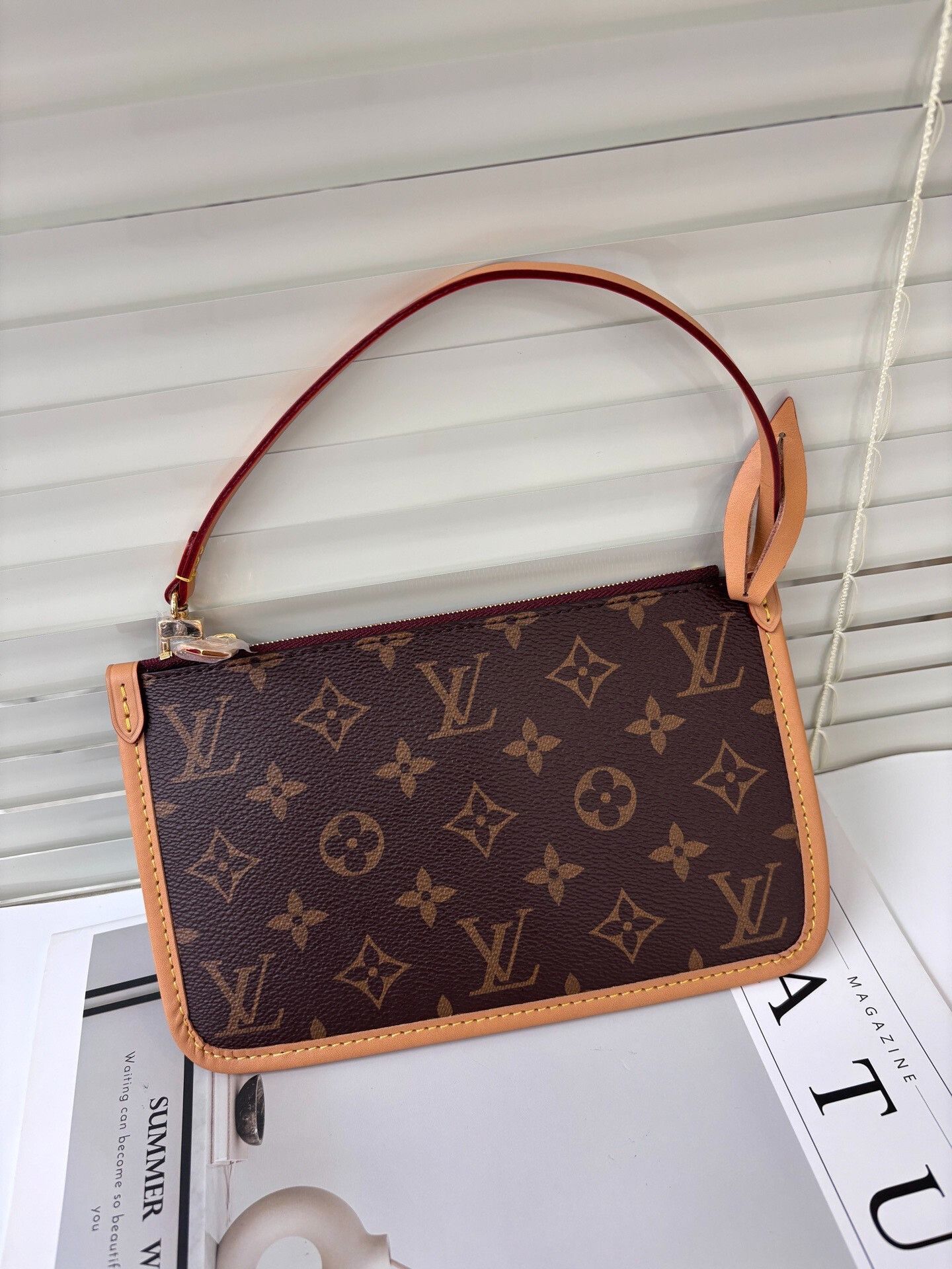Louis Vuitton LV Classic Monogram Carryall Pouch Size ONE SIZE - 5 Thumbnail