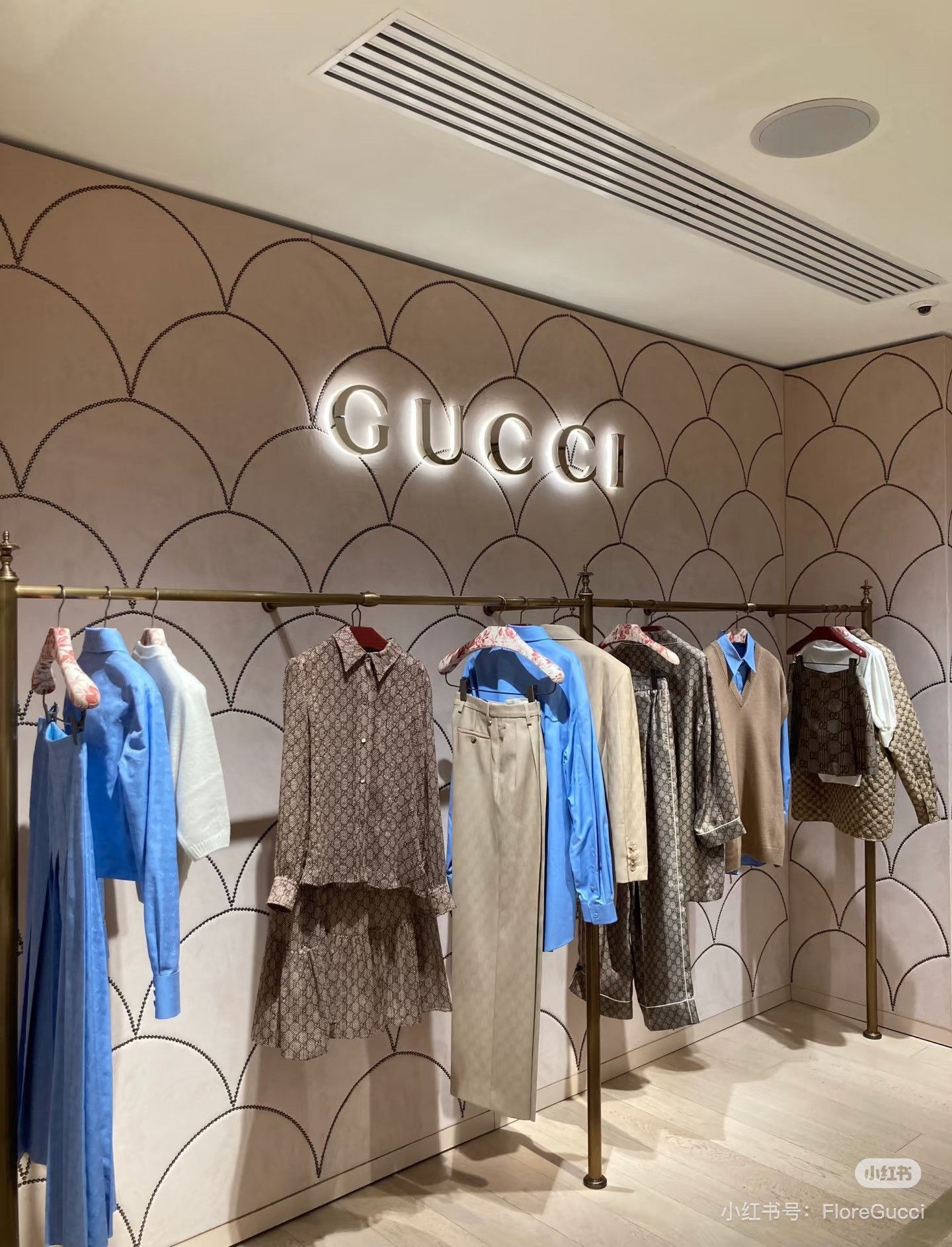 Gucci Gucci GG Logo Silk Shirt Size XS / US 0-2 / IT 36-38 - 8 Thumbnail