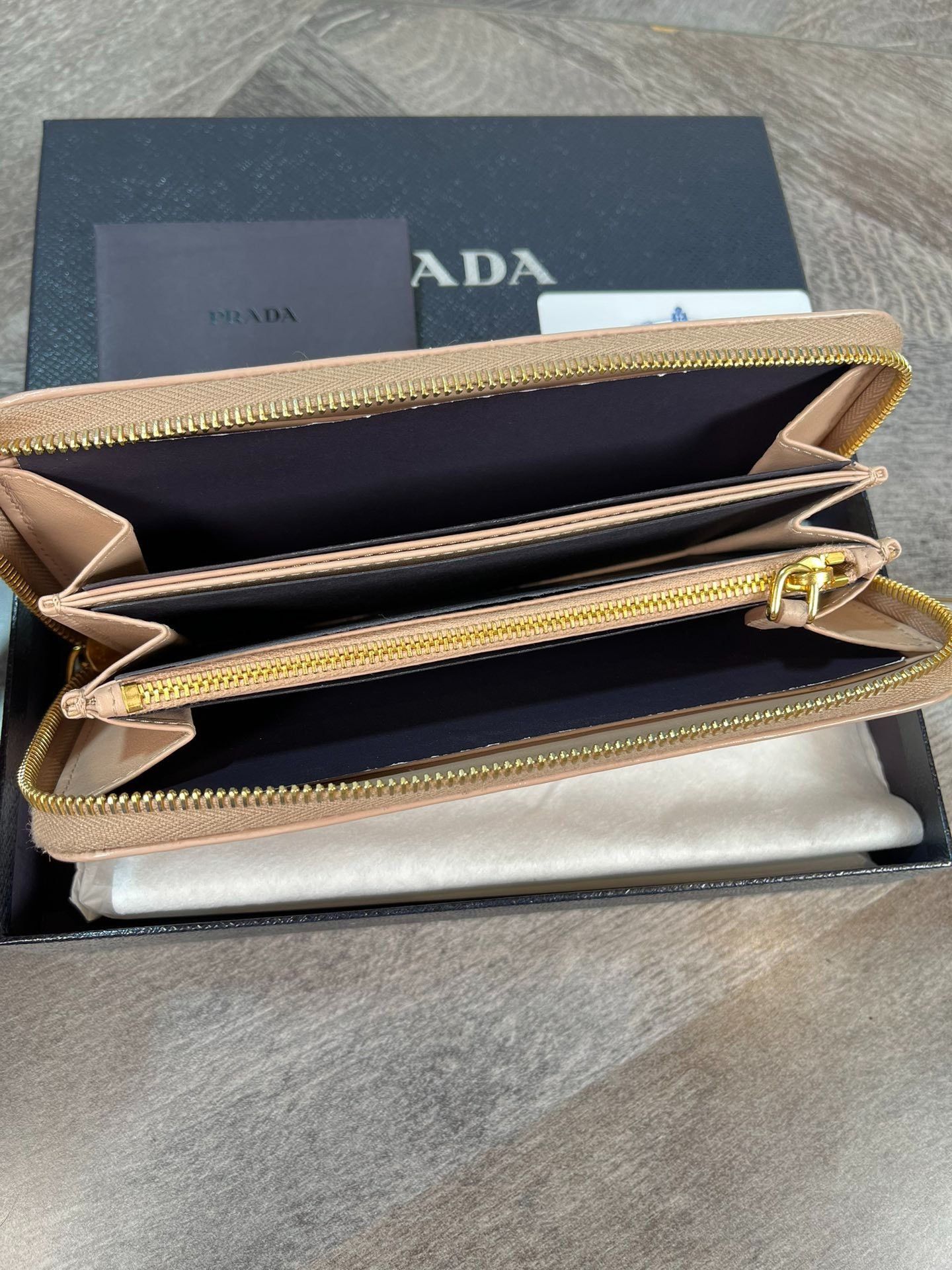 Prada Prada Classic Long Zip Wallet Clutch Size ONE SIZE - 7 Thumbnail
