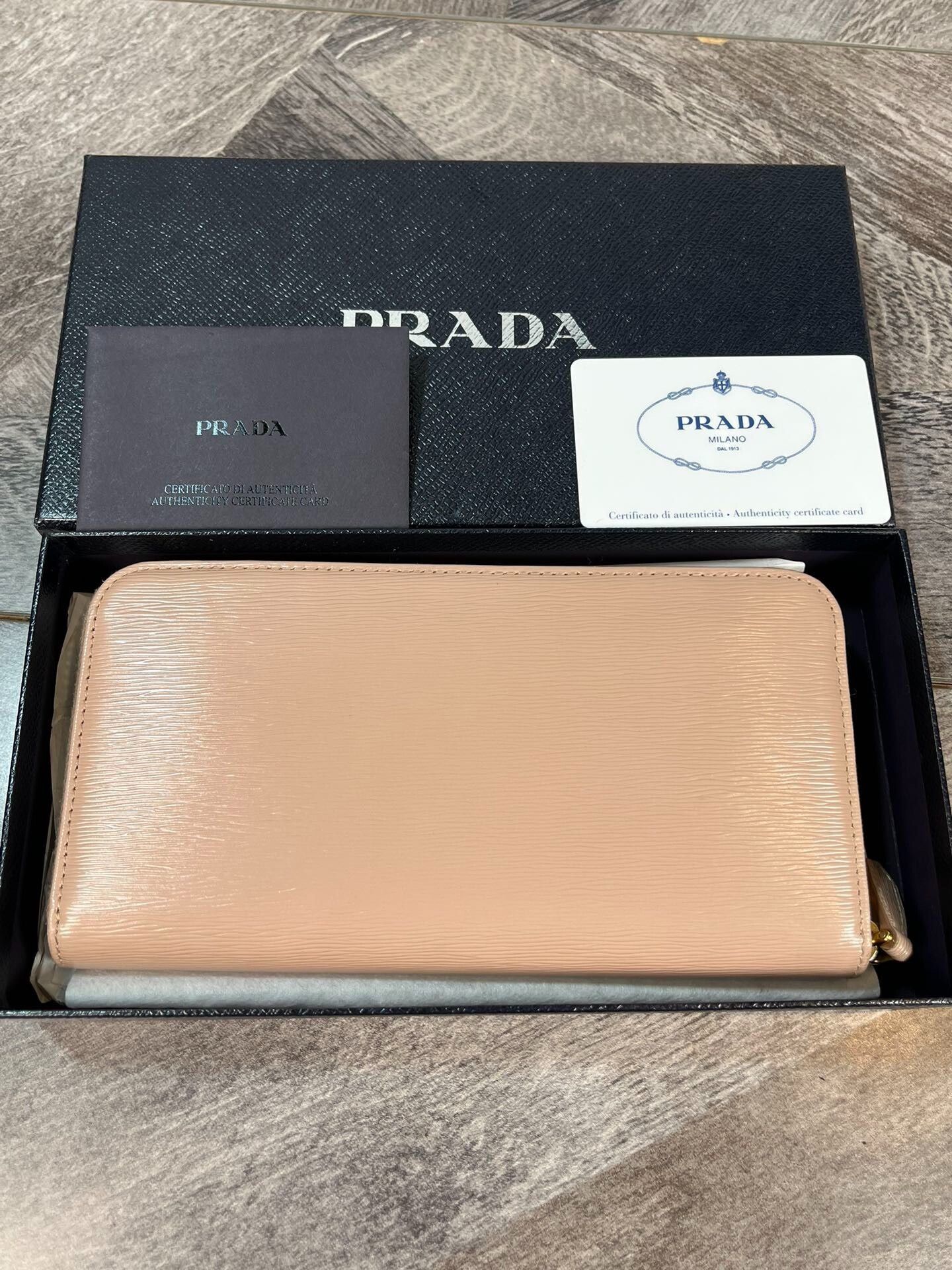 Prada Prada Classic Long Zip Wallet Clutch Size ONE SIZE - 5 Thumbnail