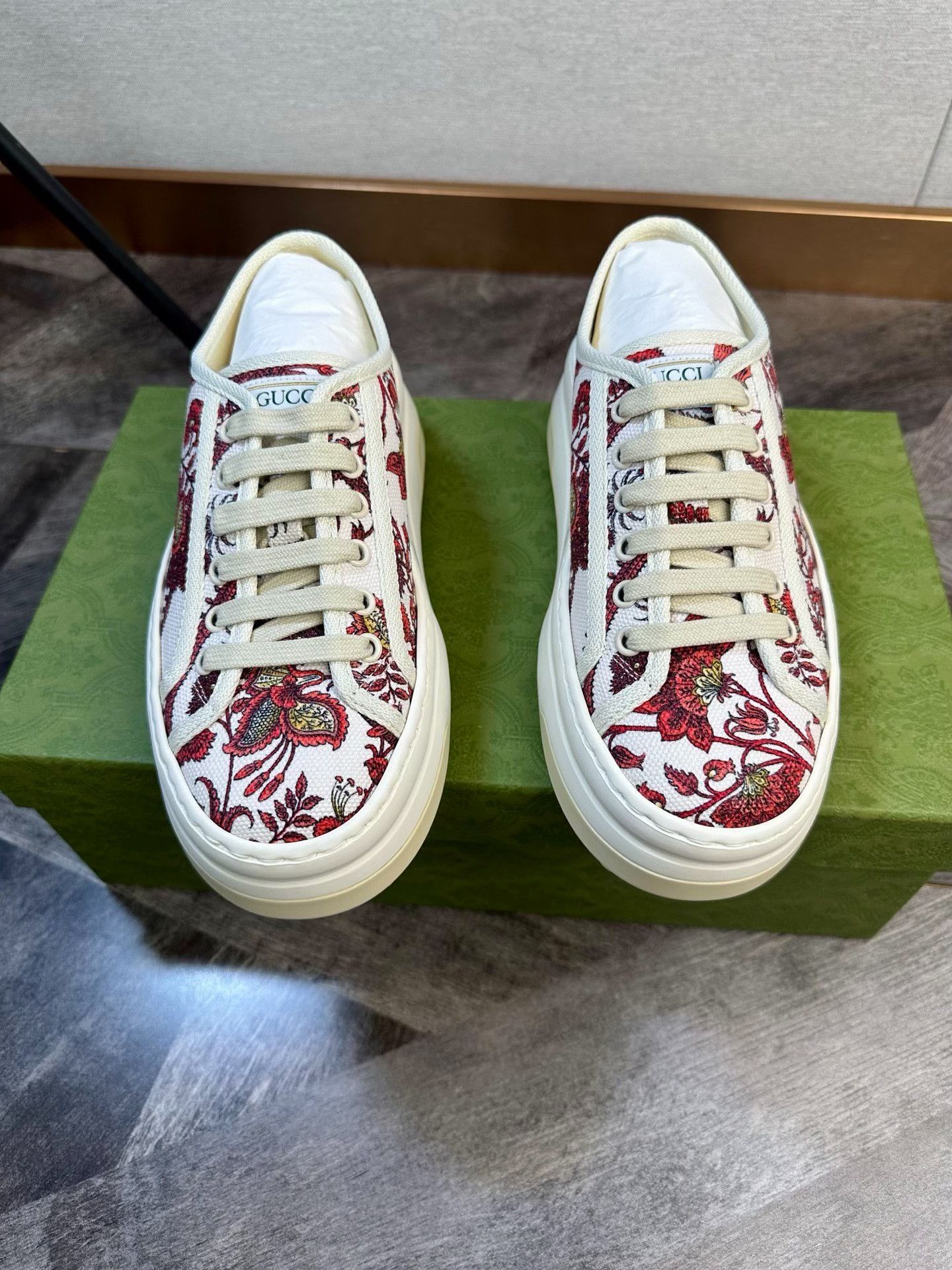 Gucci Gucci Platform Canvas Embroidered Sneakers Size US 5 / IT 35 - 2 Thumbnail