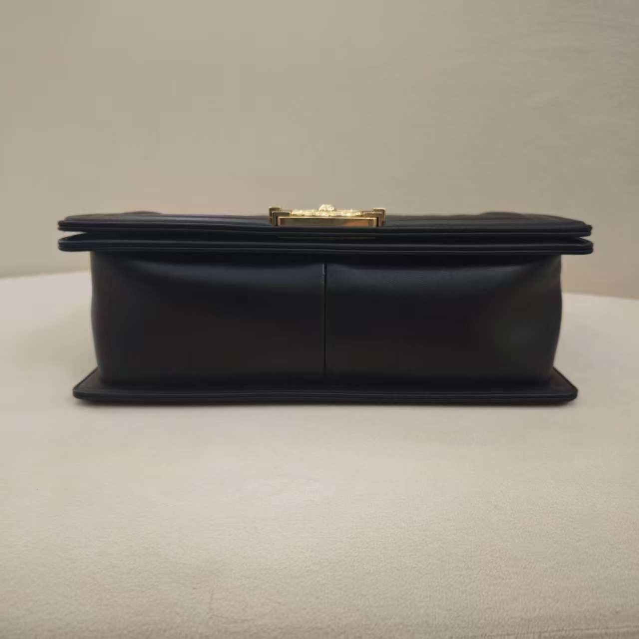 Chanel Chanel Black Gold Leboy Chain Bag Size ONE SIZE - 8 Thumbnail