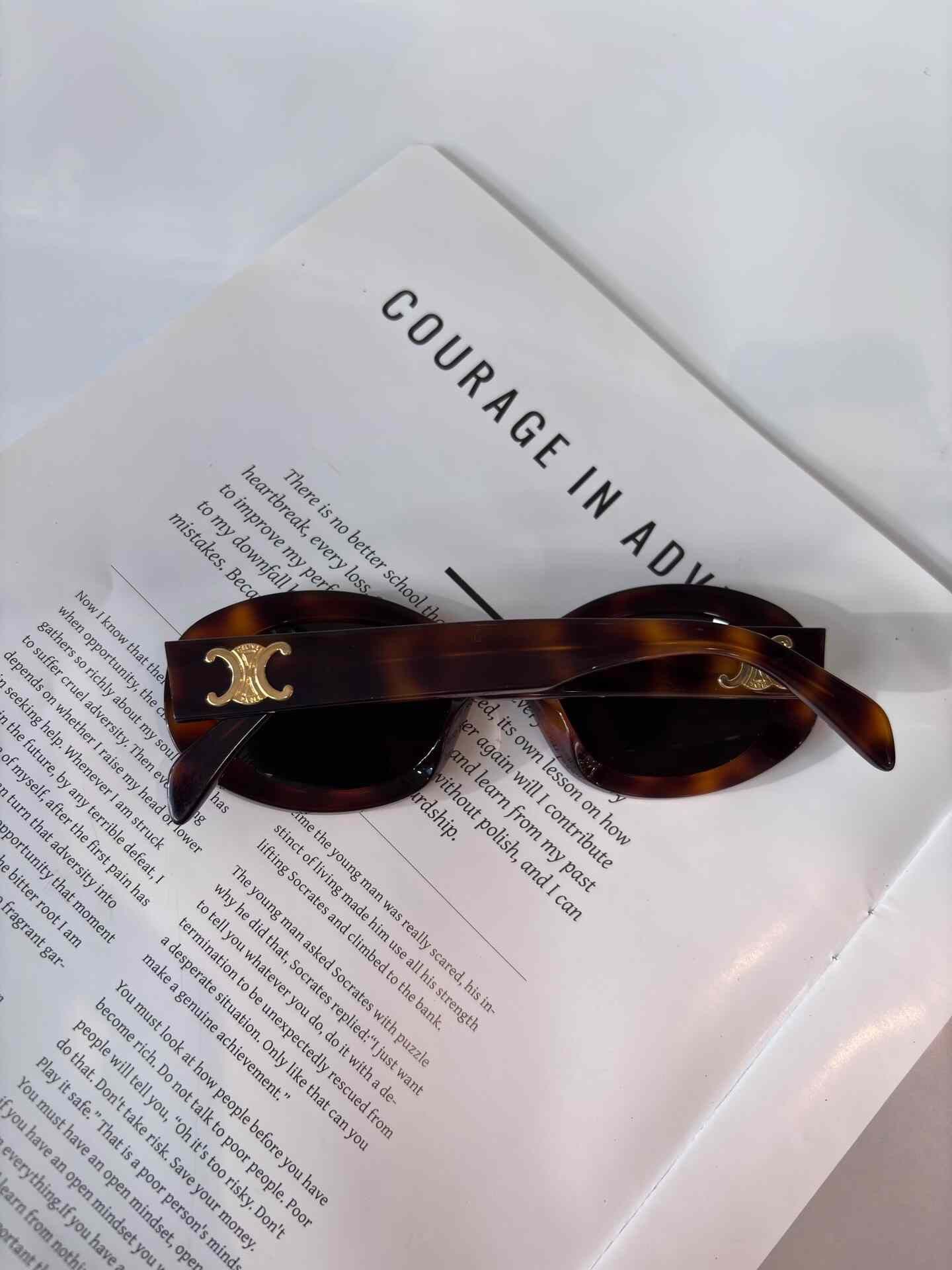 Celine Celine Tortoiseshell Triomphe Sunglasses Size ONE SIZE - 7 Thumbnail
