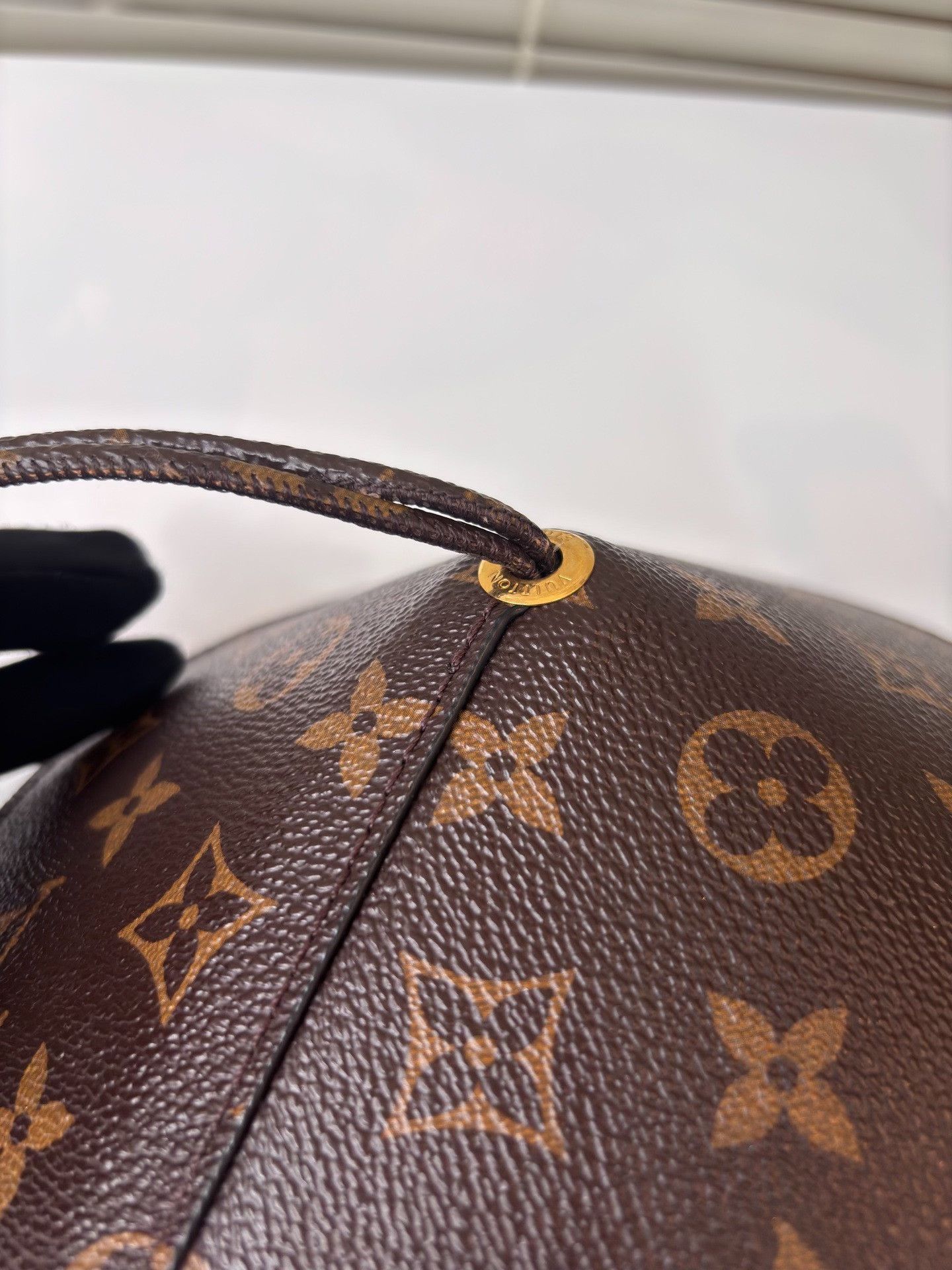 Louis Vuitton LV Monogram UFO Runway Bag Size ONE SIZE - 8 Thumbnail