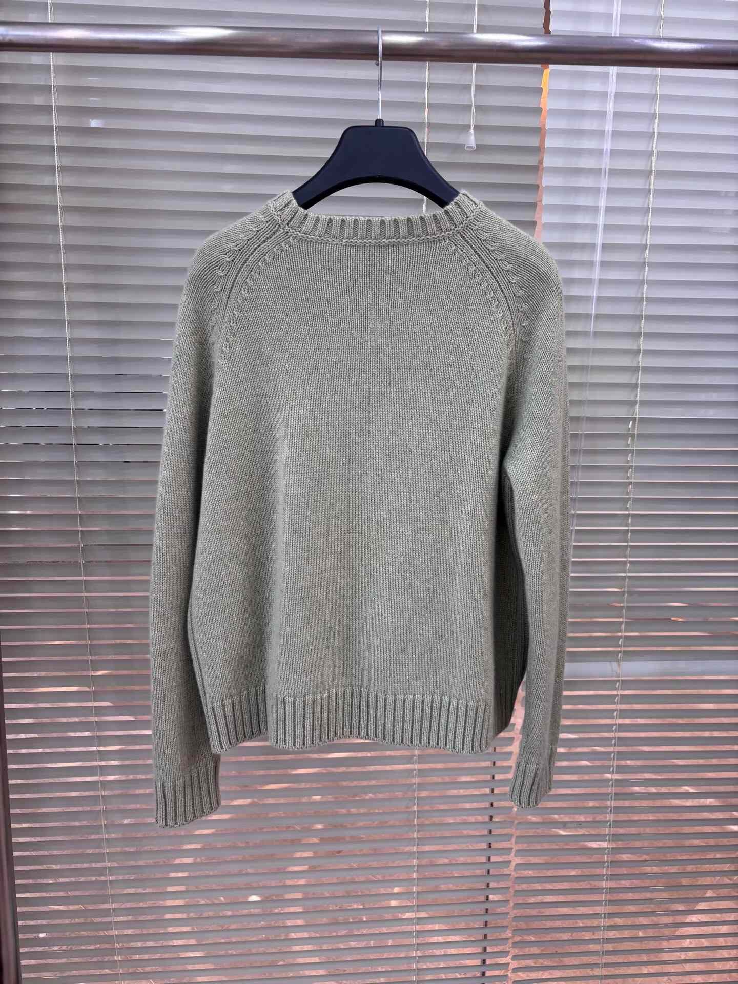 Loro Piana Loro Piana Women's Light Green Saddle Shoulder Sweater Size XS / US 0-2 / IT 36-38 - 2 Thumbnail