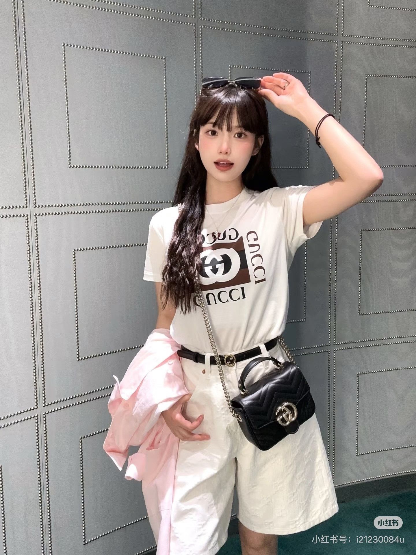 Gucci Gucci White T-Shirt with Interlocking Logo Size S / US 4 / IT 40 - 6 Thumbnail