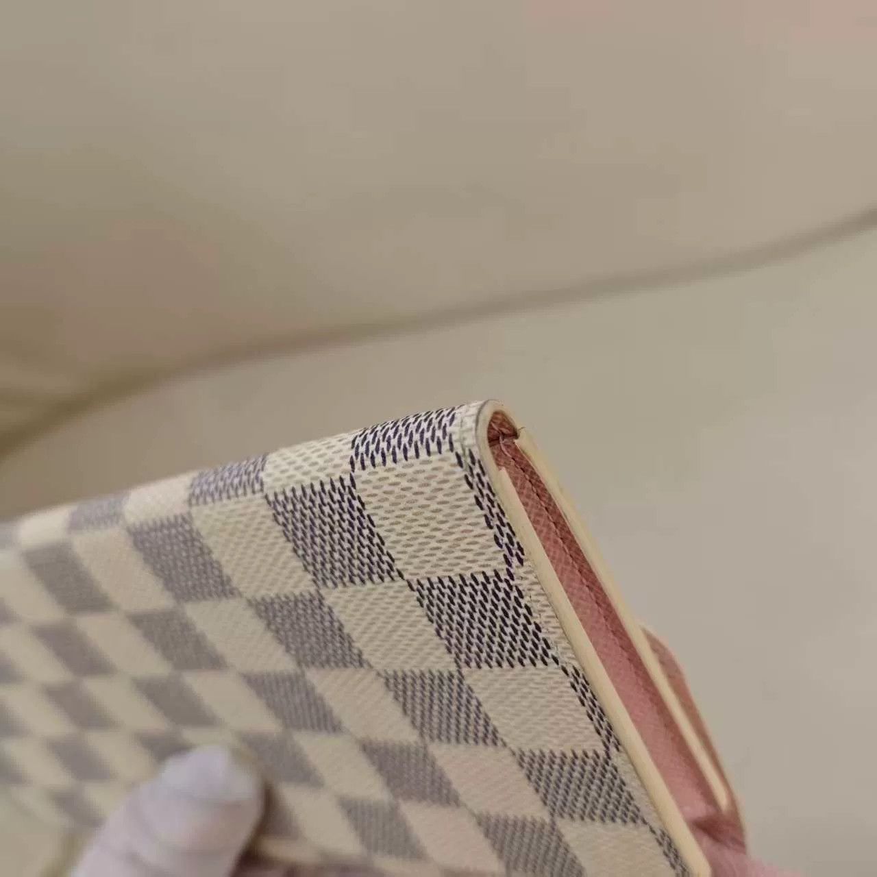 Louis Vuitton Louis Vuitton White Checker Long Wallet Size ONE SIZE - 6 Thumbnail