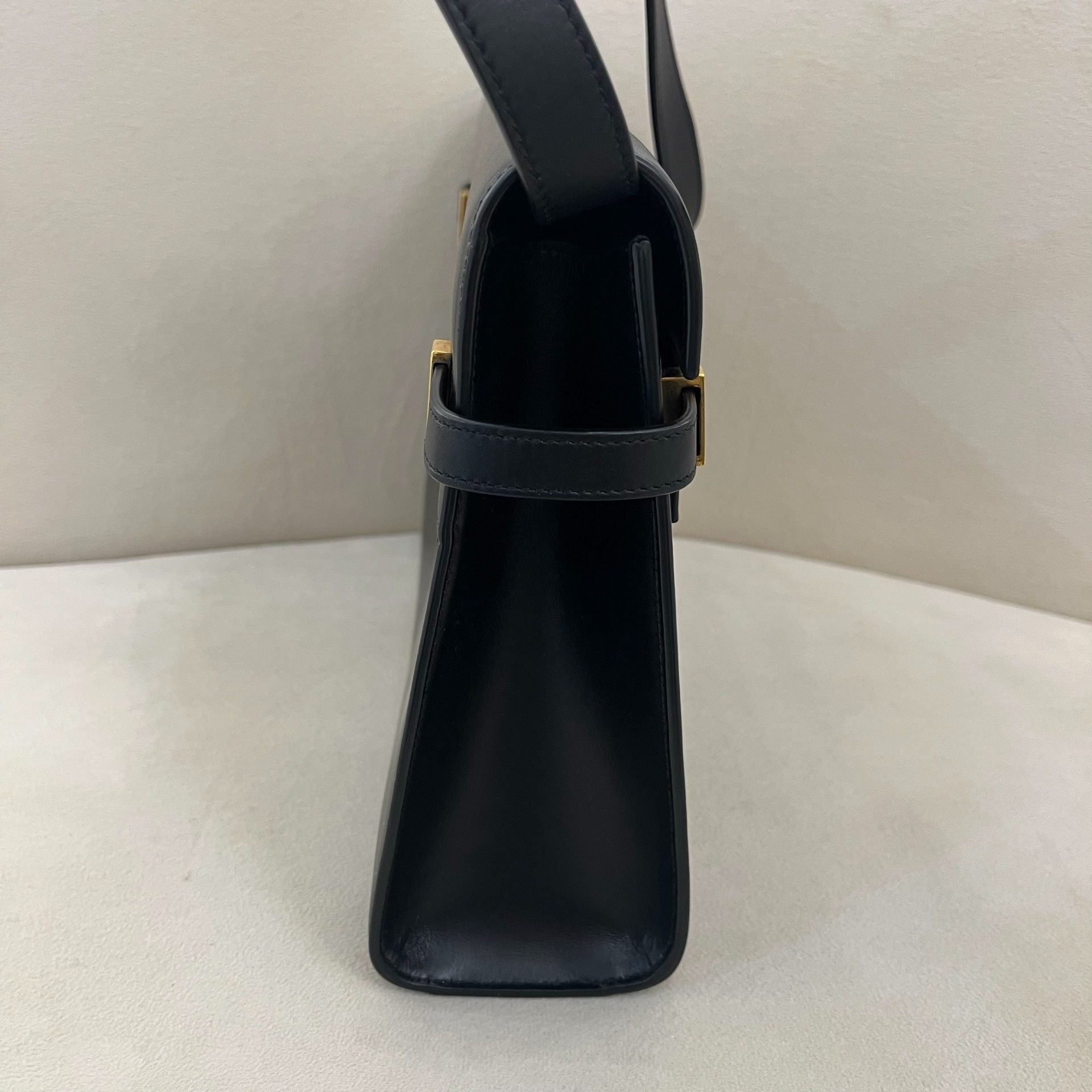 Yves Saint Laurent YSL Manhattan Medium Black Gold Size ONE SIZE - 3 Thumbnail