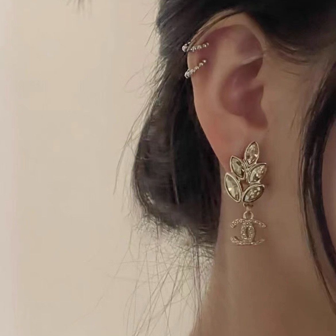 Chanel Chanel 22k Wheat Crystal Double C Earrings Size ONE SIZE - 3 Thumbnail