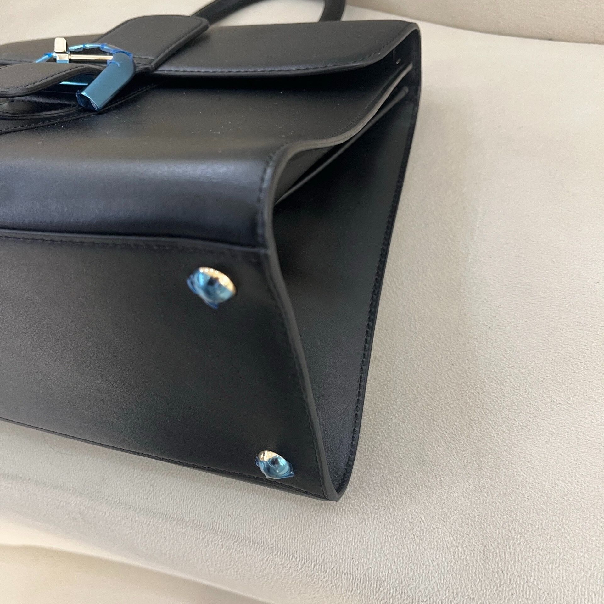 Louis Vuitton LV Petite Malle Limited Edition Size ONE SIZE - 7 Thumbnail