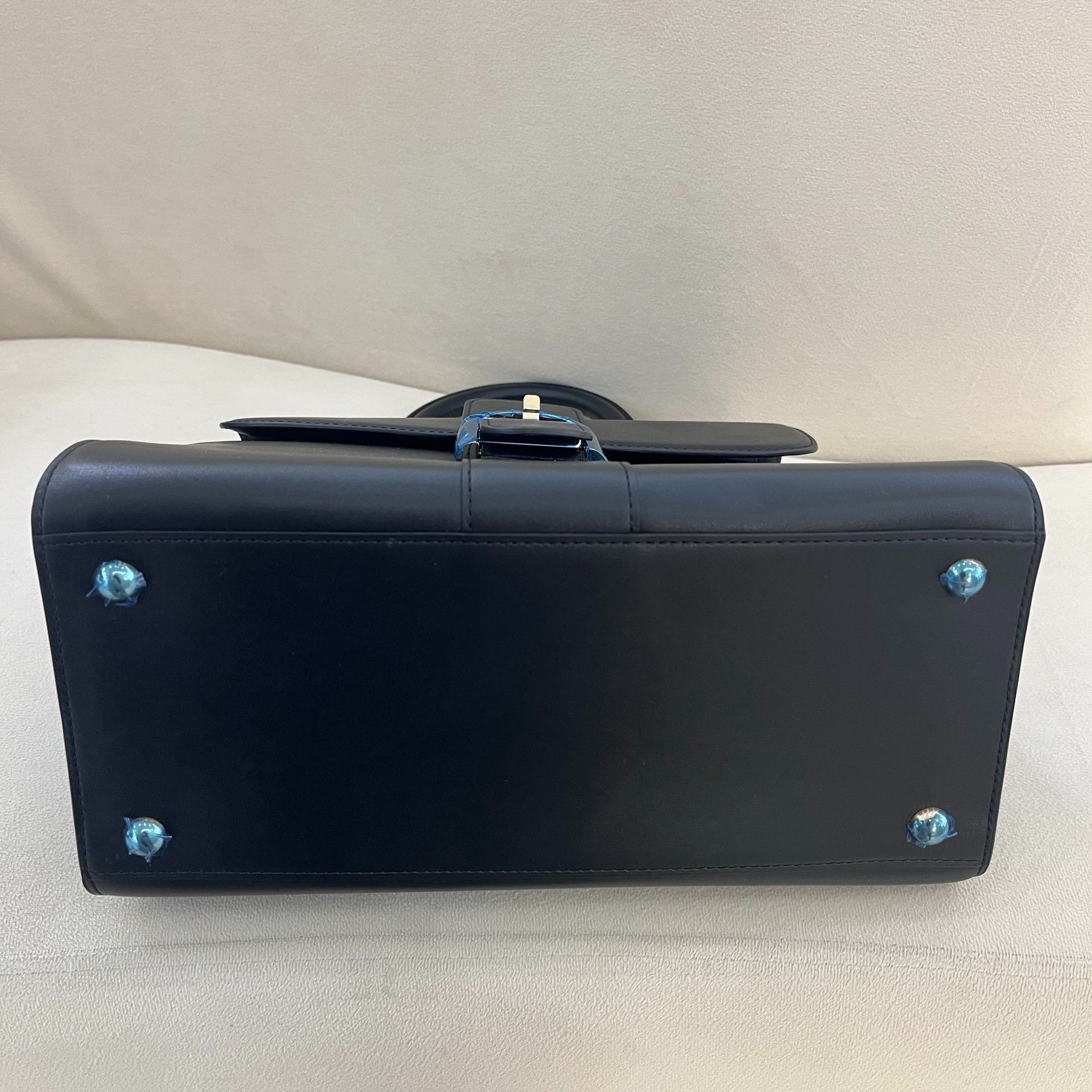 Louis Vuitton LV Petite Malle Limited Edition Size ONE SIZE - 5 Thumbnail