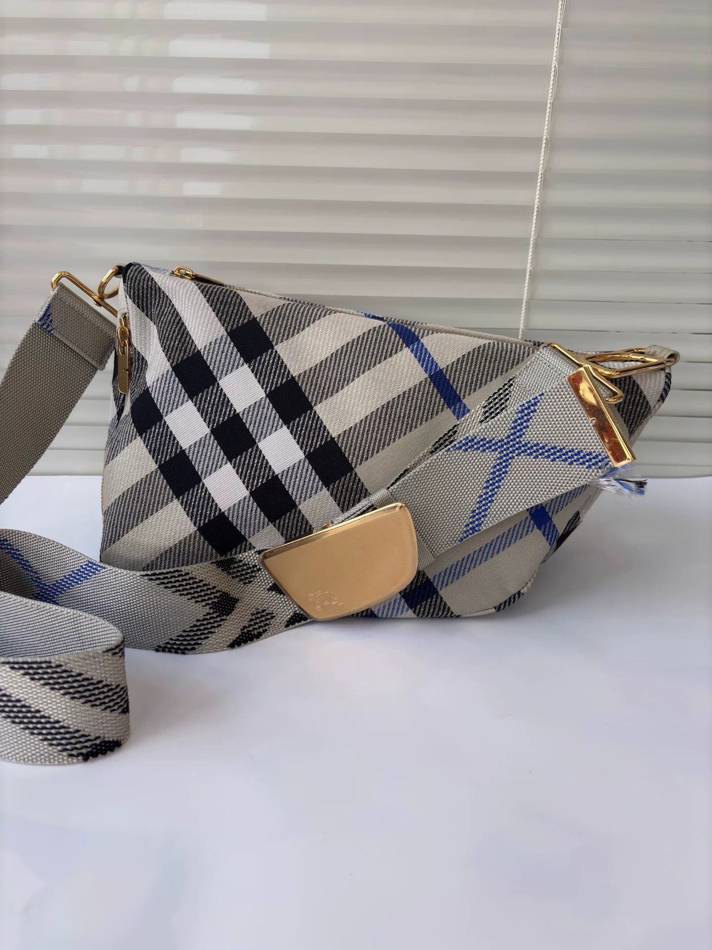 Burberry Burberry Canvas Check Crossbody Bag Size ONE SIZE - 4 Thumbnail