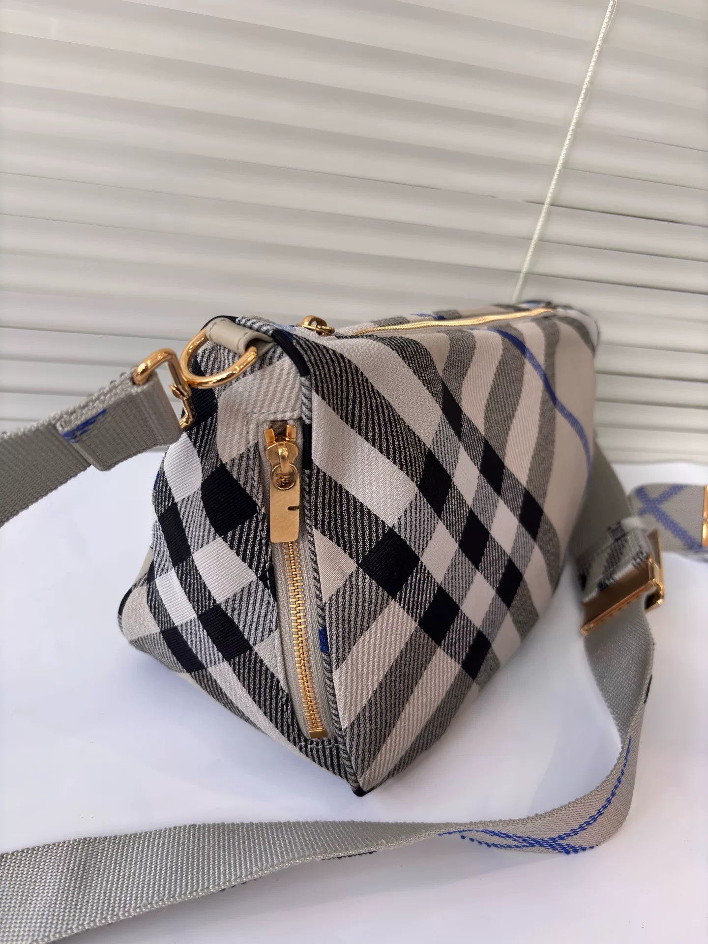 Burberry Burberry Canvas Check Crossbody Bag Size ONE SIZE - 7 Thumbnail