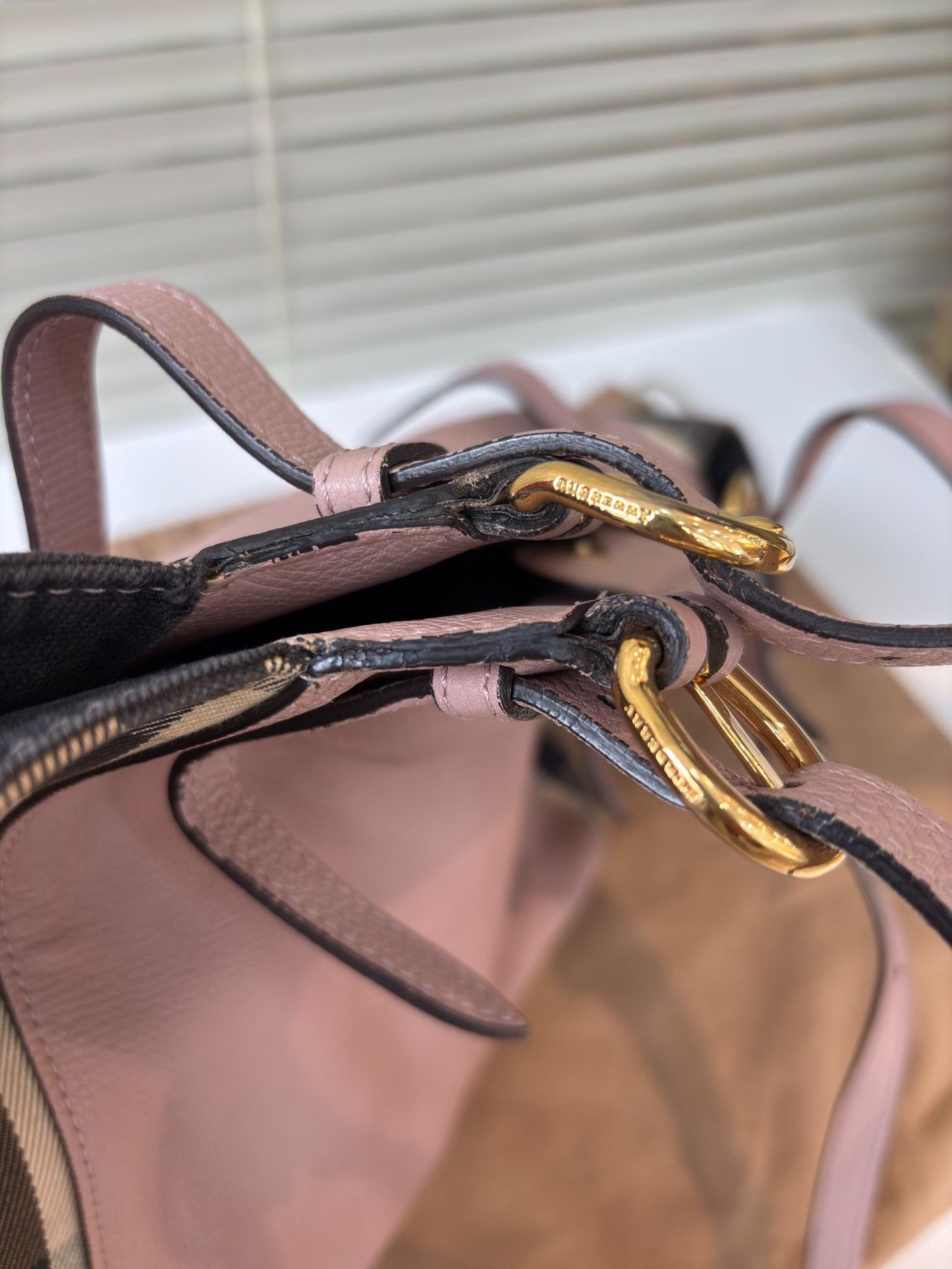Burberry Burberry Pink Plaid Tote Bag Size ONE SIZE - 9 Thumbnail