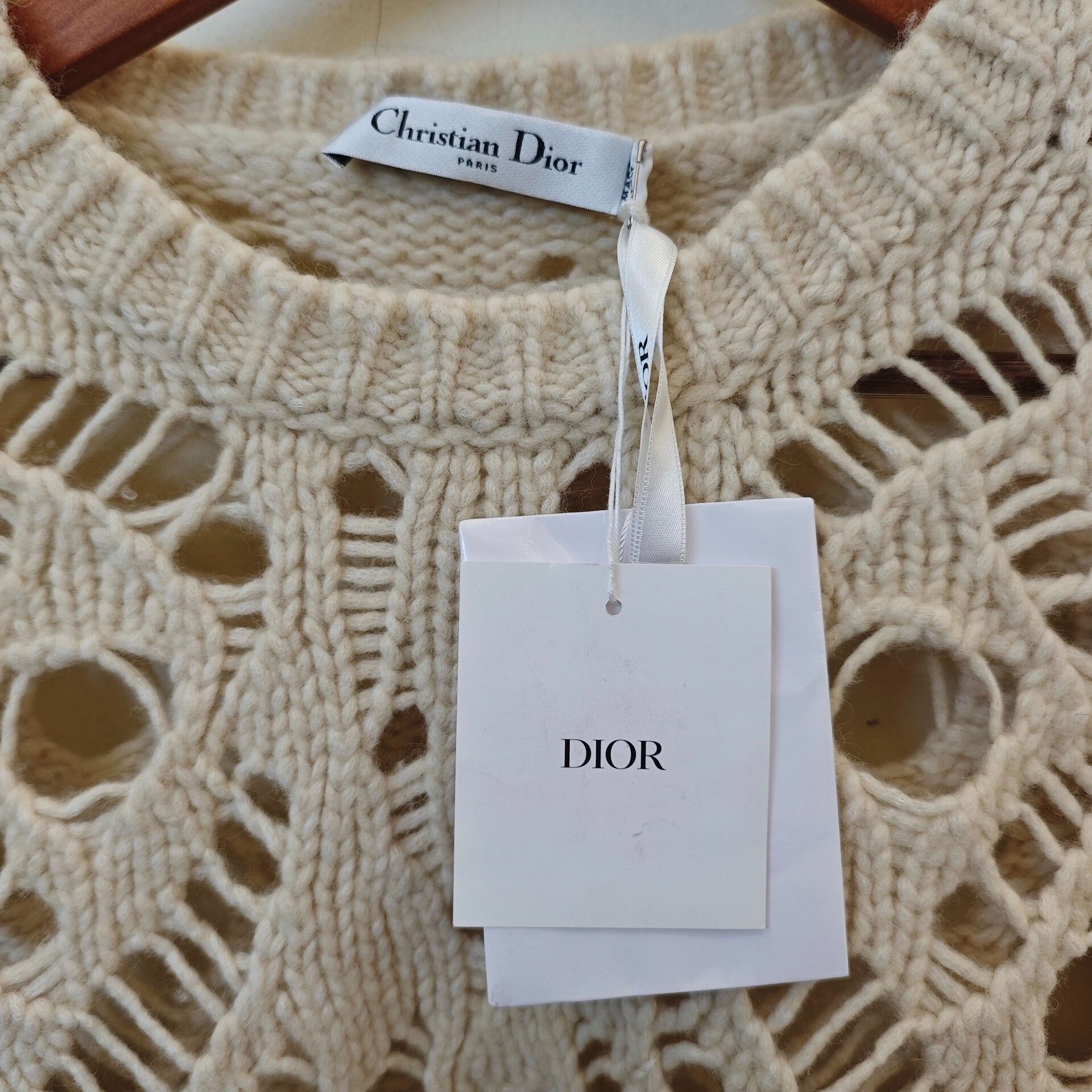 Dior Dior Beige Openwork Knit Short-Sleeve Sweater Size S / US 4 / IT 40 - 4 Thumbnail