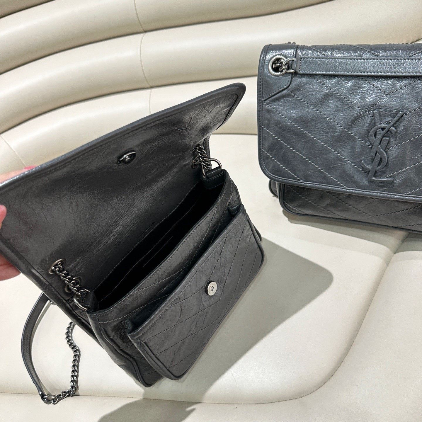 Yves Saint Laurent YSL D-buckle Pewter Gray Small Baby Niki Size ONE SIZE - 6 Thumbnail