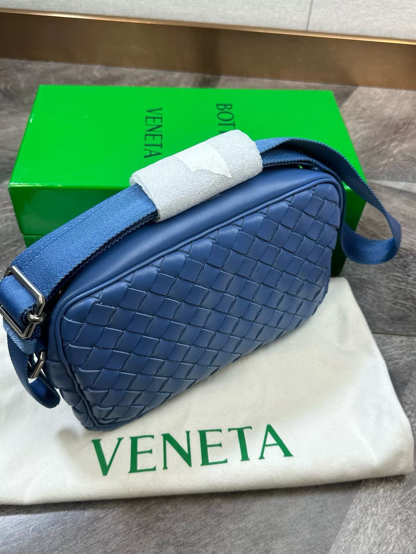 Bottega Veneta BV Blue Woven Camera Bag Size ONE SIZE - 3 Thumbnail