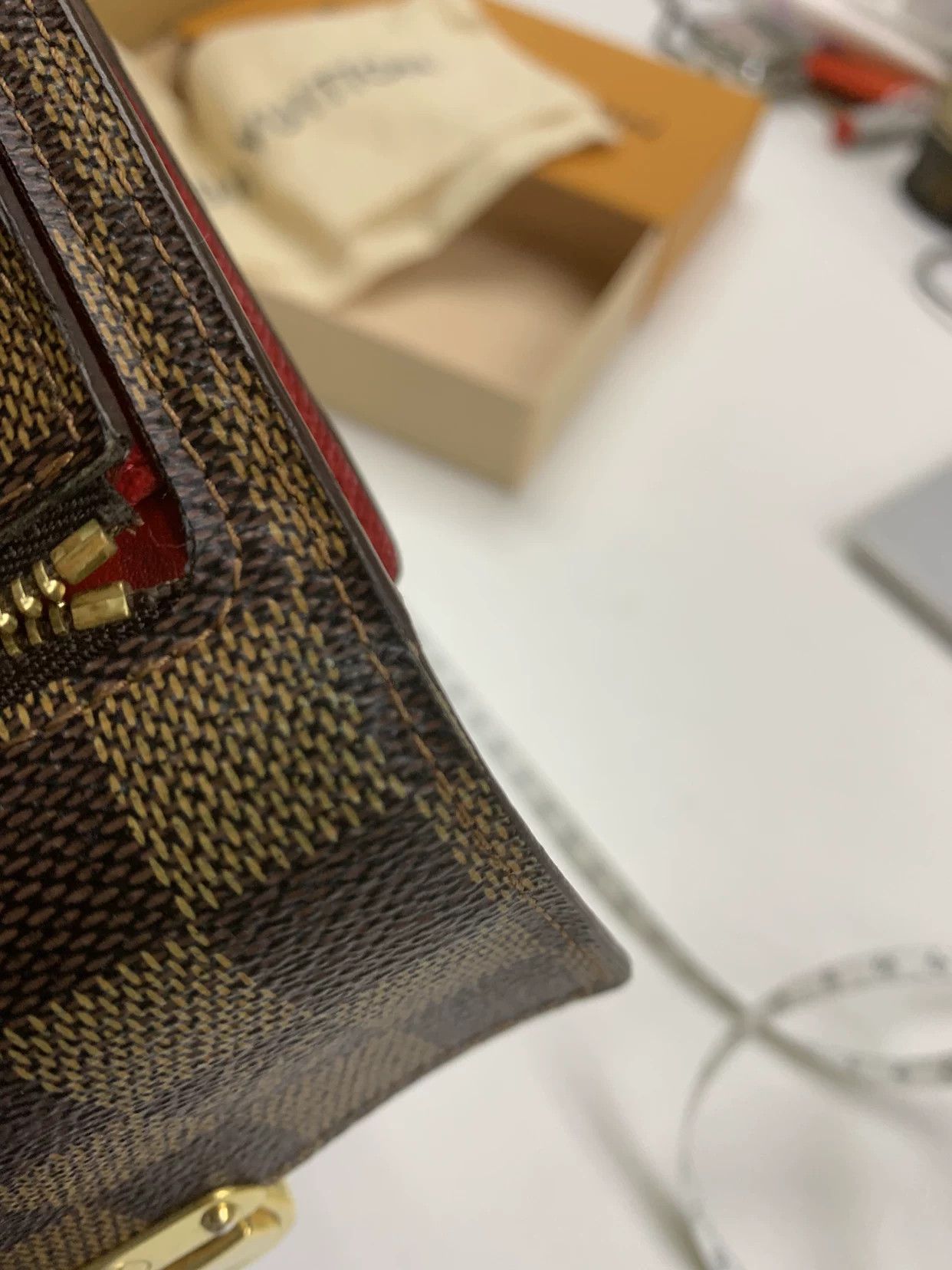 Louis Vuitton Louis Vuitton Retro Printed Gold Item Men Size ONE SIZE - 7 Thumbnail