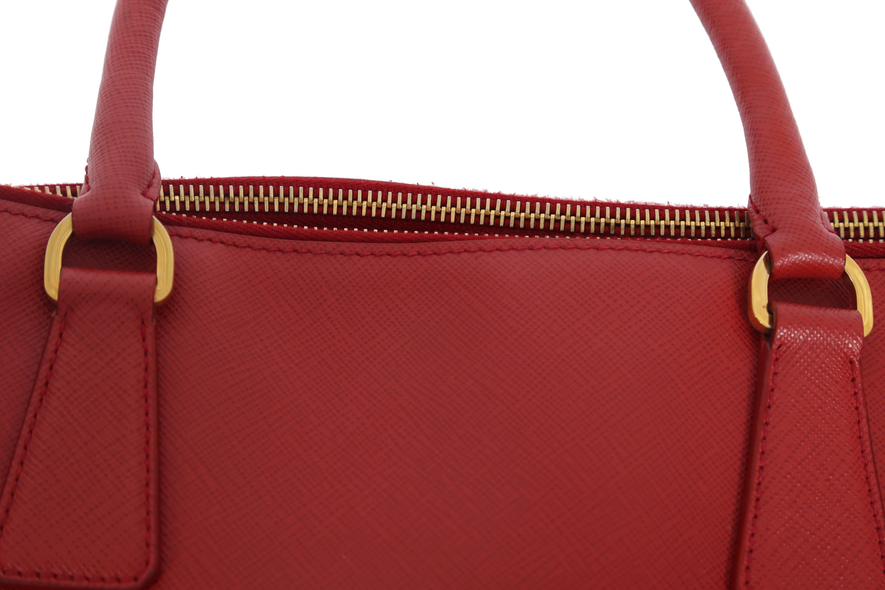 Prada Prada Gold Shoulder Bag 41 Women Size ONE SIZE - 9 Thumbnail