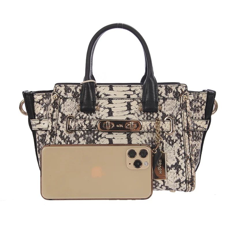 Coach Coach Multi Shoulder Bag 28 Women Size ONE SIZE - 3 Thumbnail