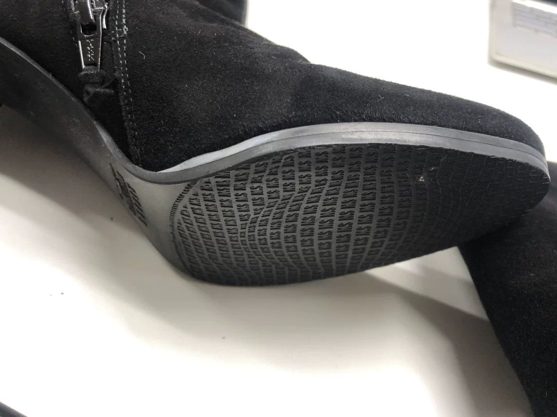 Givenchy Givenchy Suede Gold Boots 36 Women Size US 6 / IT 36 - 8 Thumbnail