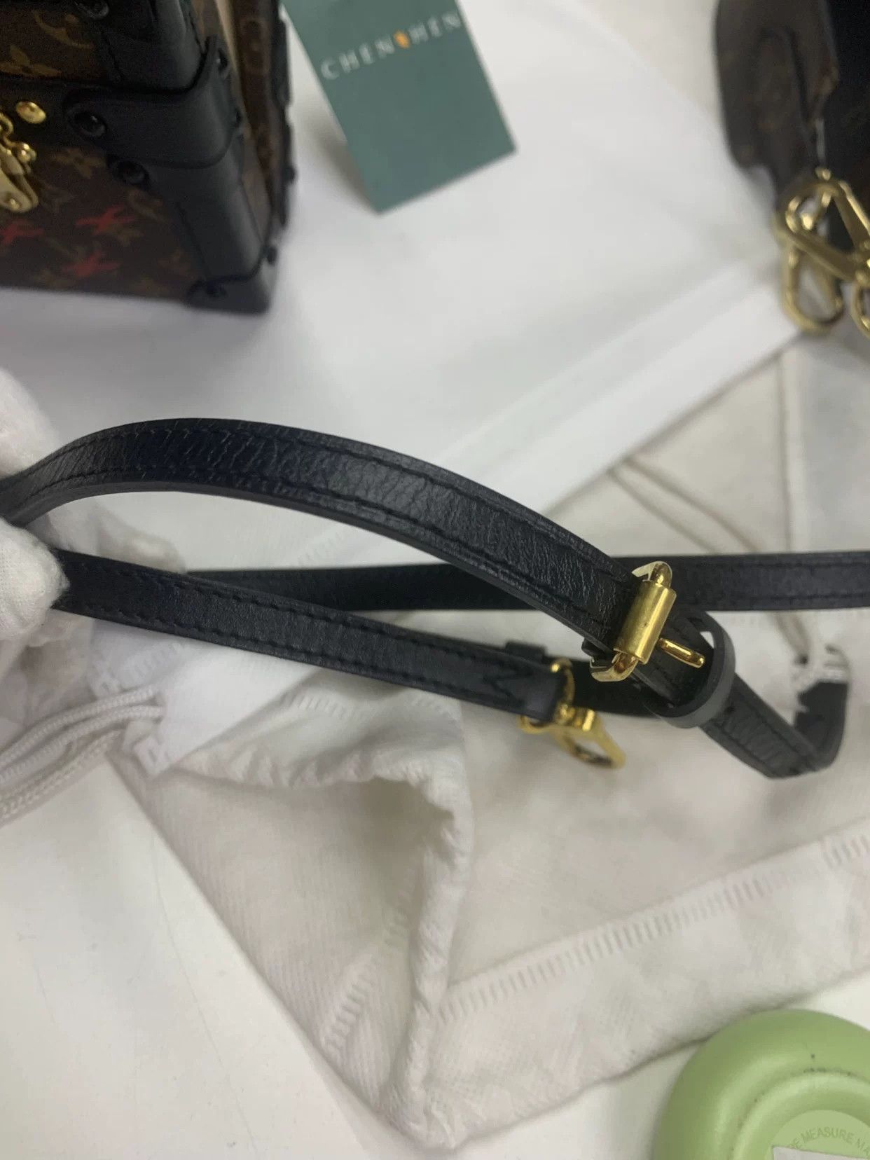 Louis Vuitton Louis Vuitton Gold Shoulder Bag Women Size ONE SIZE - 6 Thumbnail