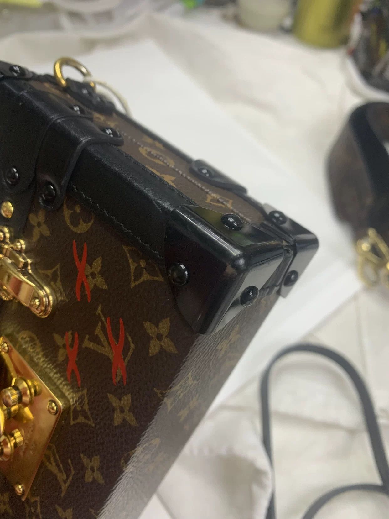 Louis Vuitton Louis Vuitton Gold Shoulder Bag Women Size ONE SIZE - 7 Thumbnail
