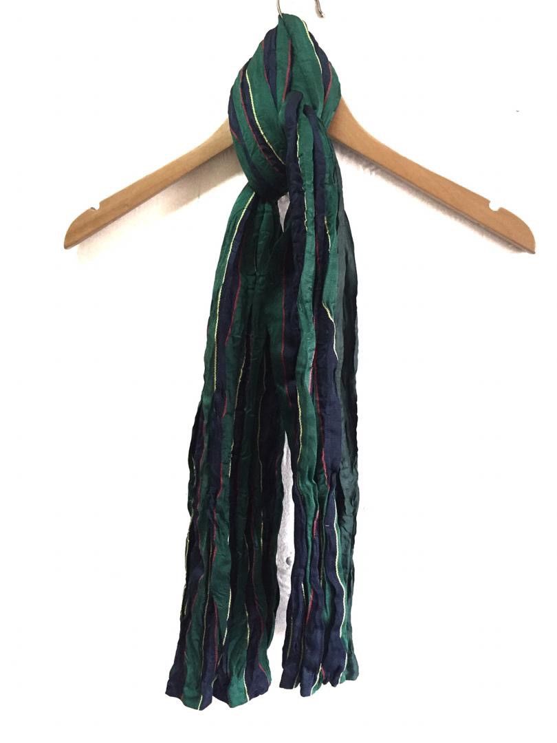 Issey Miyake ISSEY MIYAKE GREEN STRIPE SCARF Size ONE SIZE - 1 Thumbnail