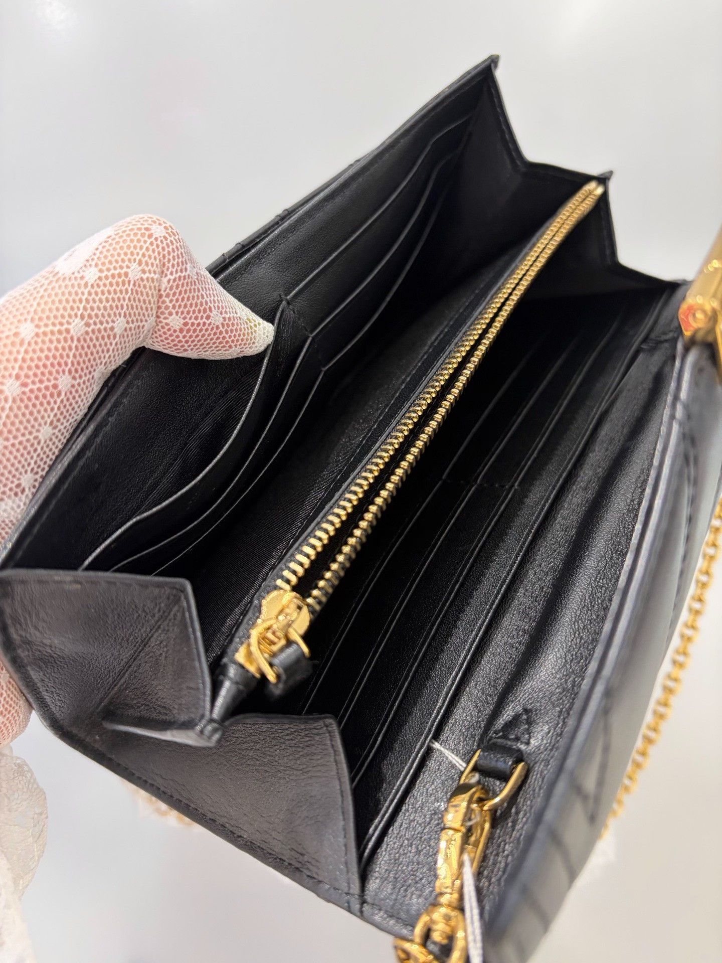 MCM MCM Black Gold Chain WOC Wallet Size ONE SIZE - 3 Thumbnail