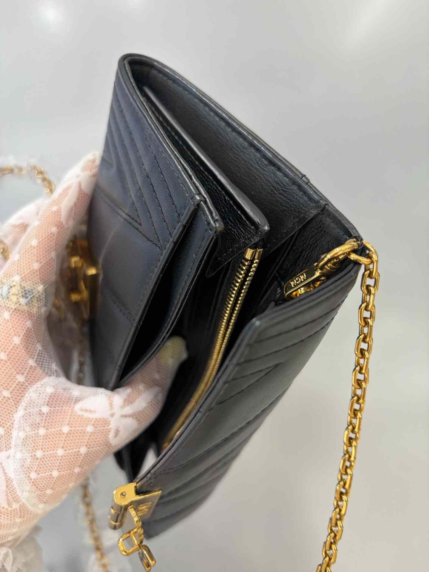 MCM MCM Black Gold Chain WOC Wallet Size ONE SIZE - 6 Thumbnail